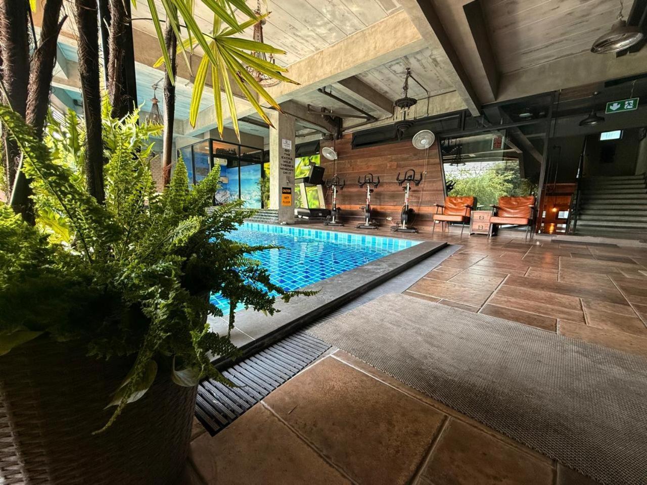 Rent V38 #420 Friendly Thailand 4* Bangkok
