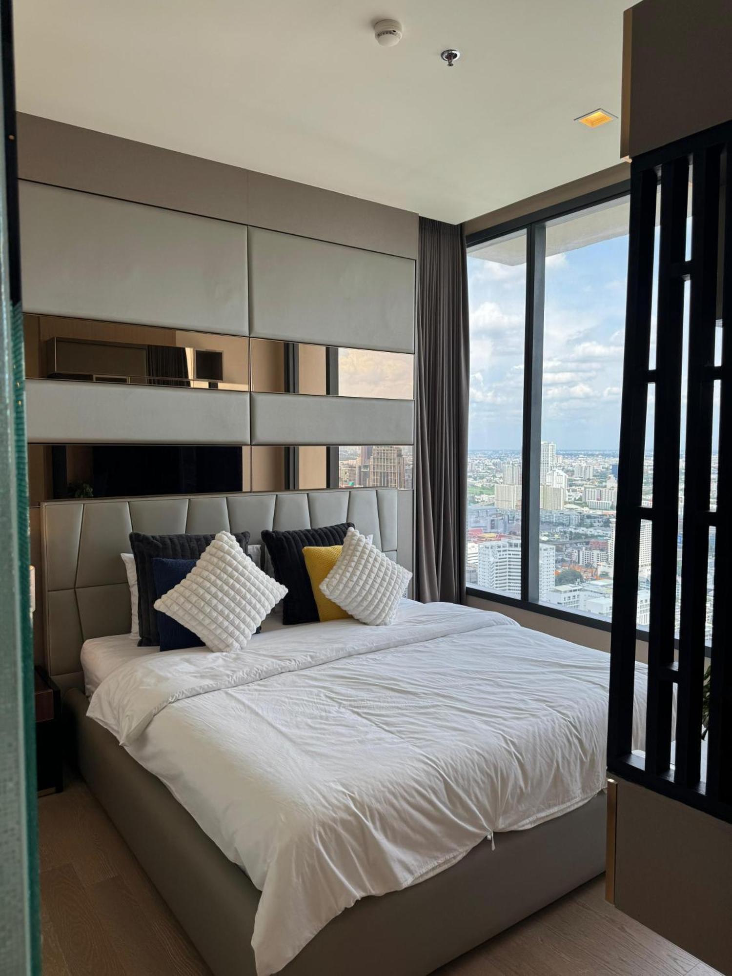 Apartment The Esse Asoke *