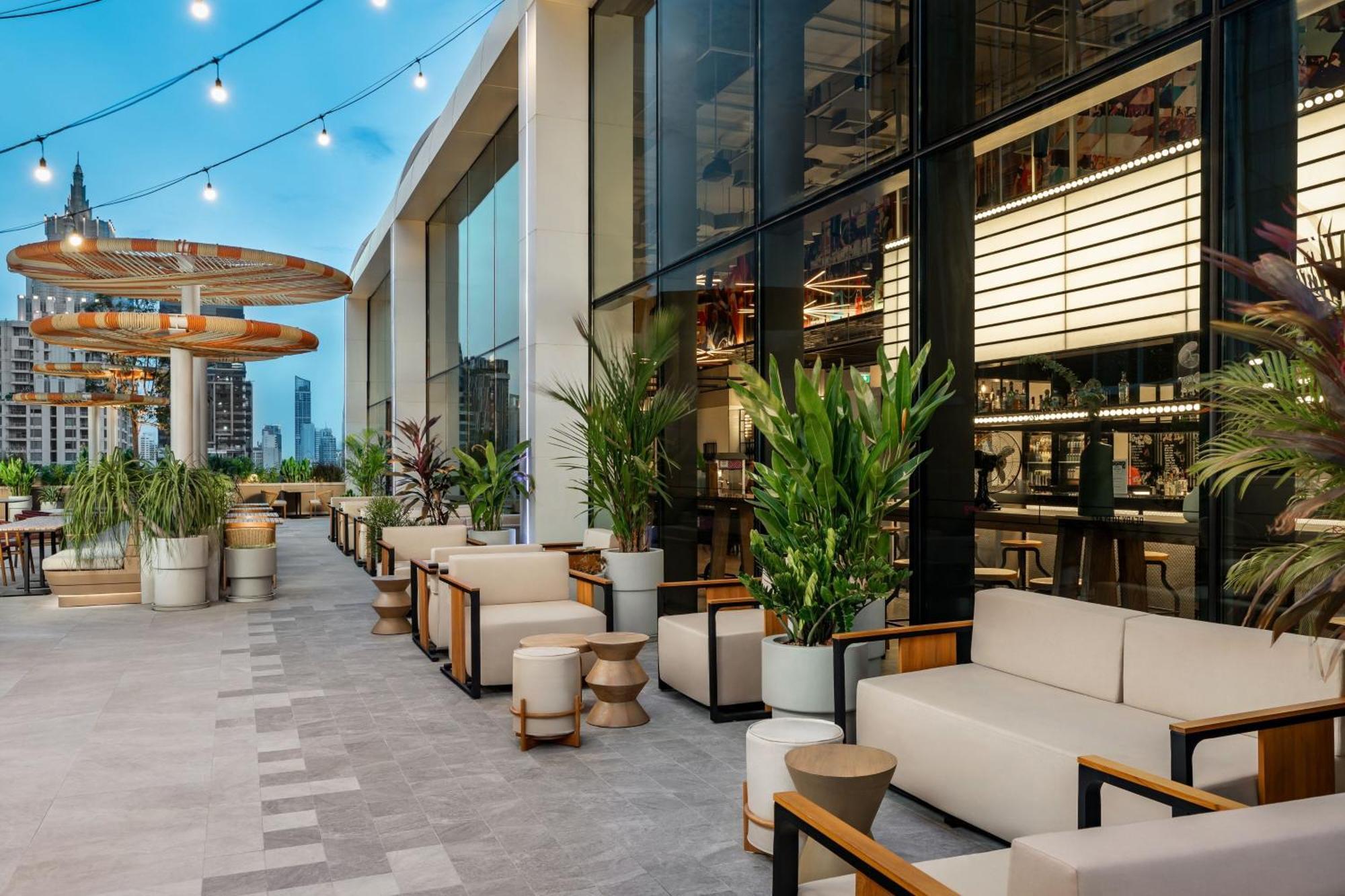 Moxy Ratchaprasong Hotel 4*