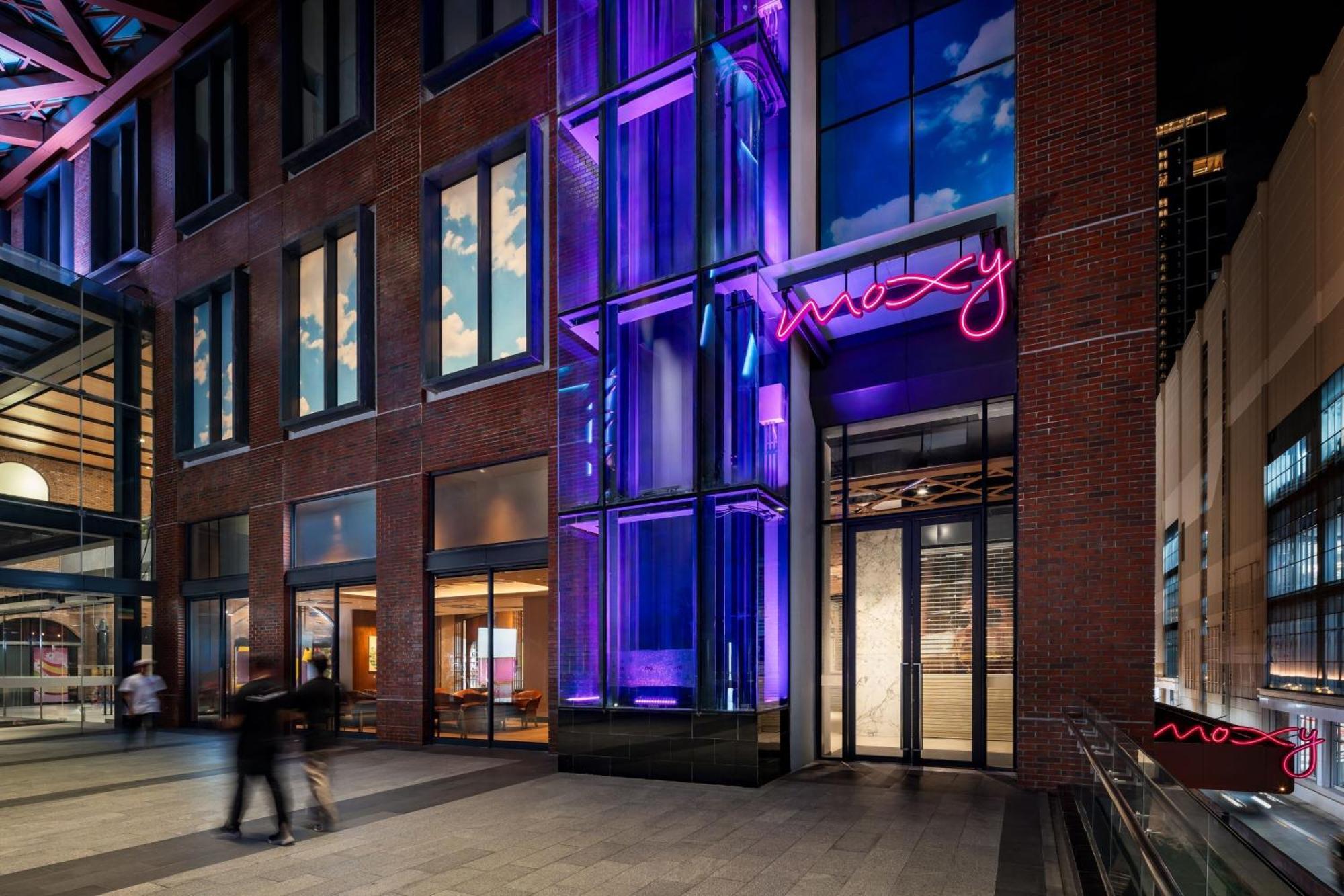 Moxy Ratchaprasong Hotel 4*