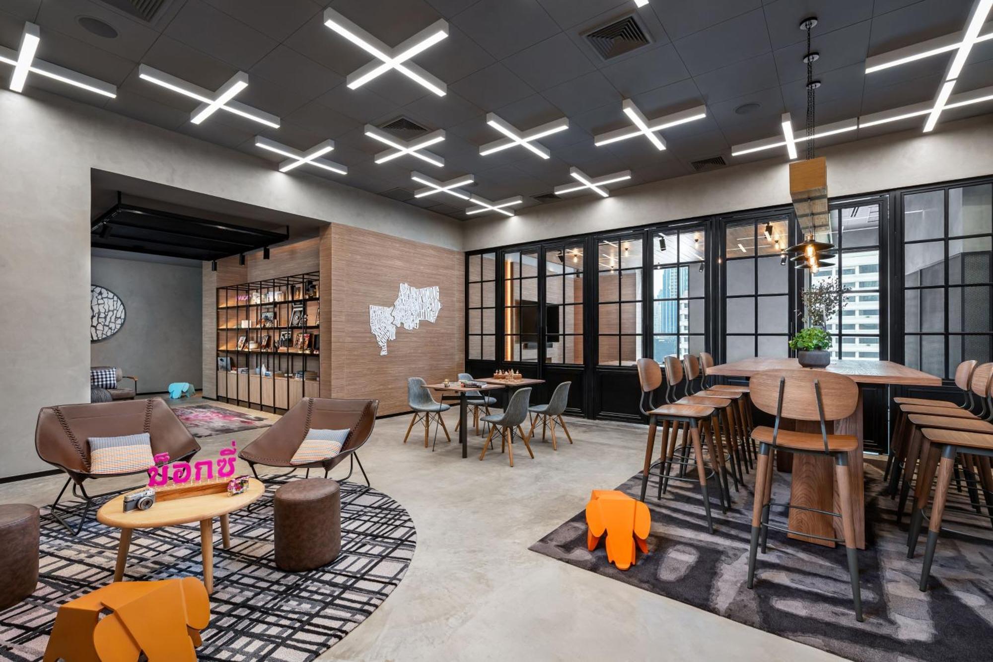 Moxy Ratchaprasong