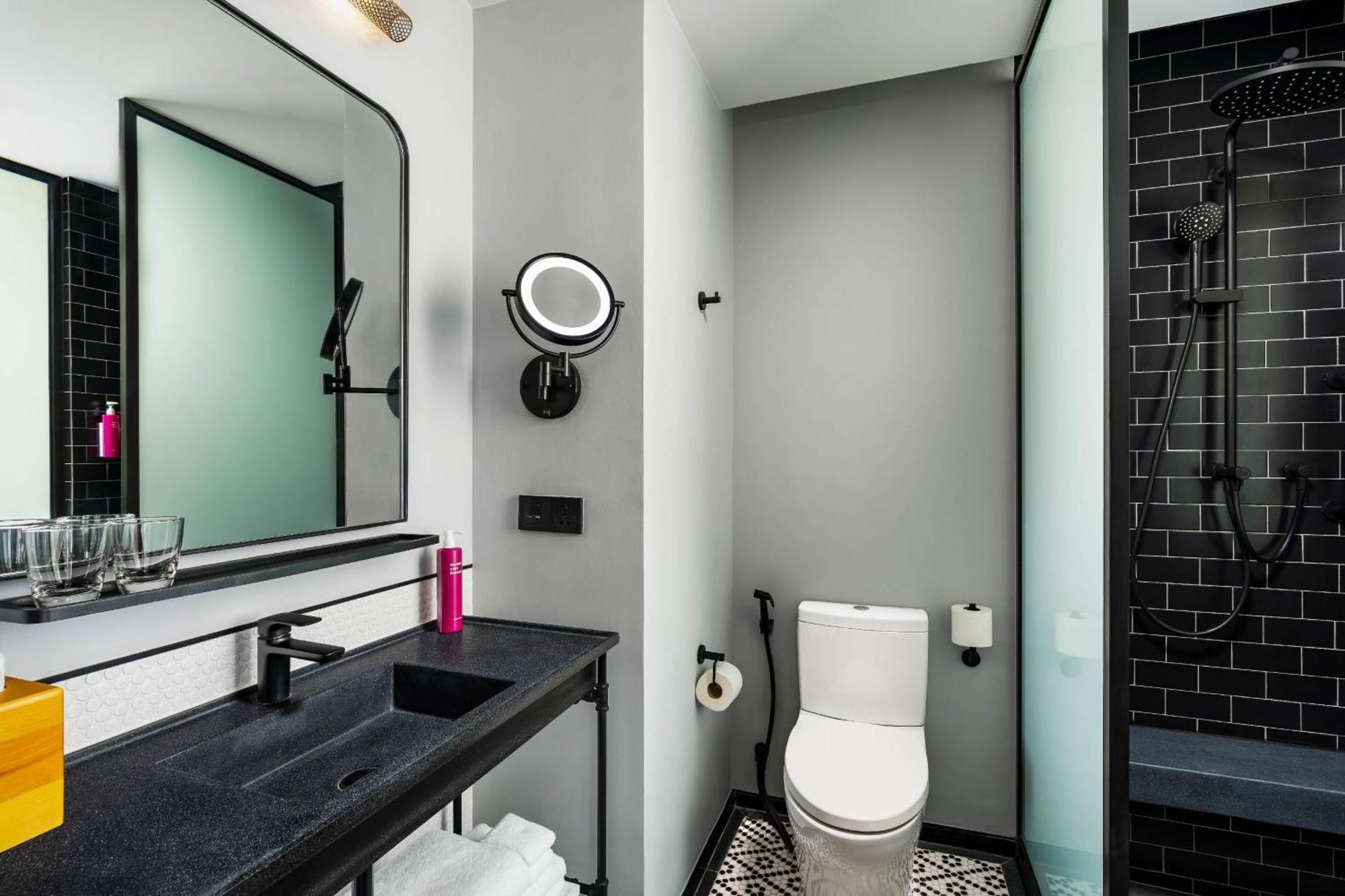 Moxy Ratchaprasong Hotel 4*