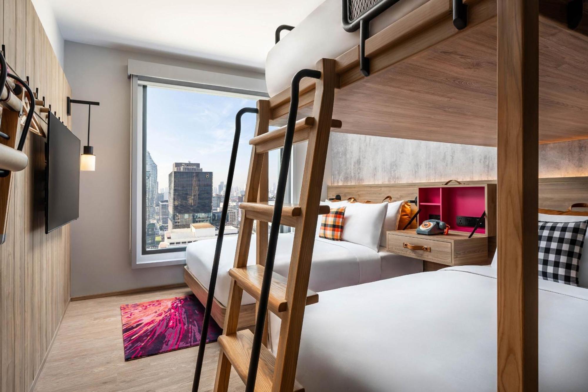 Hotel Moxy Ratchaprasong 4*