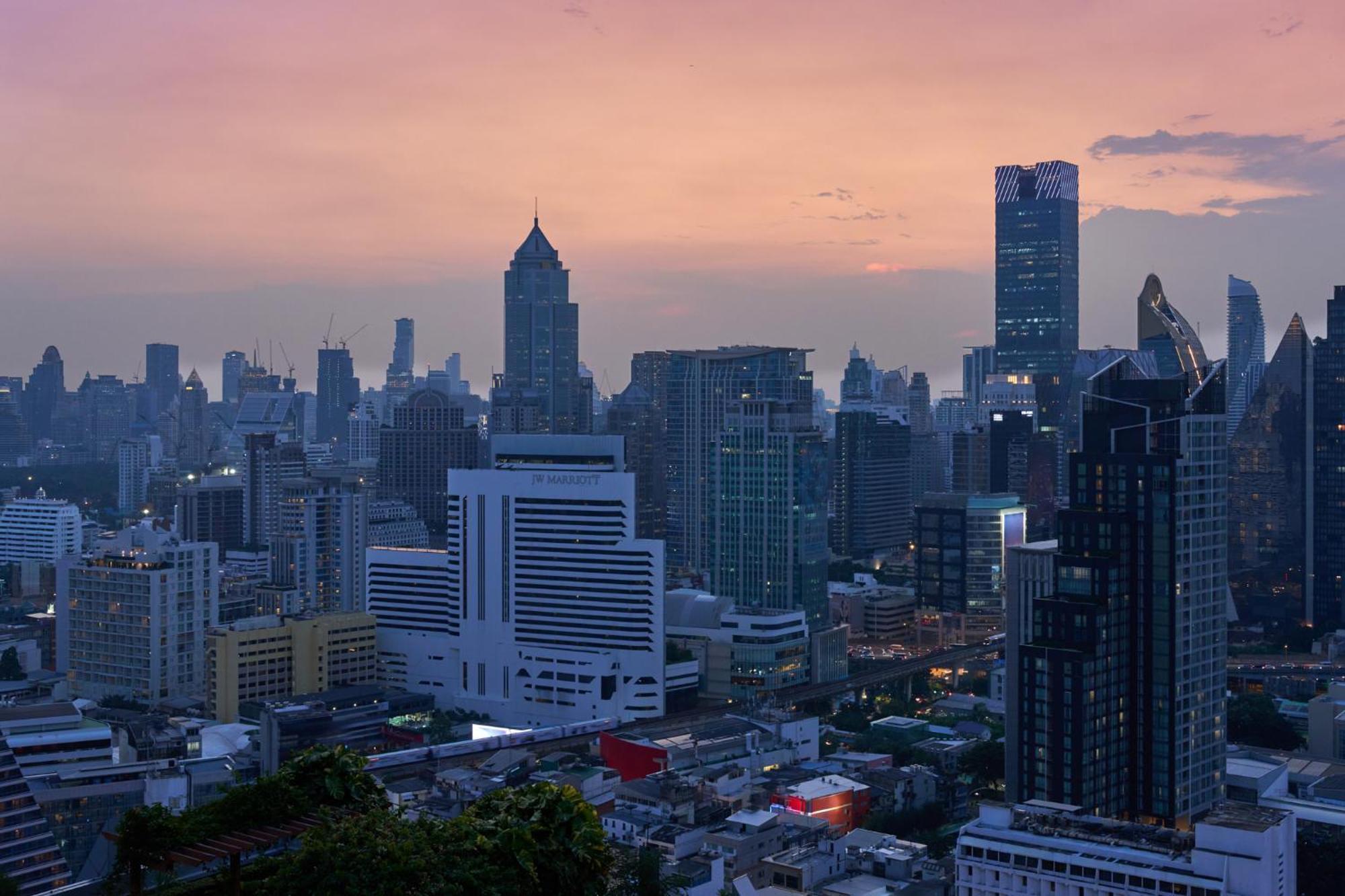Aloft - Sukhumvit 11 Hotel 4*