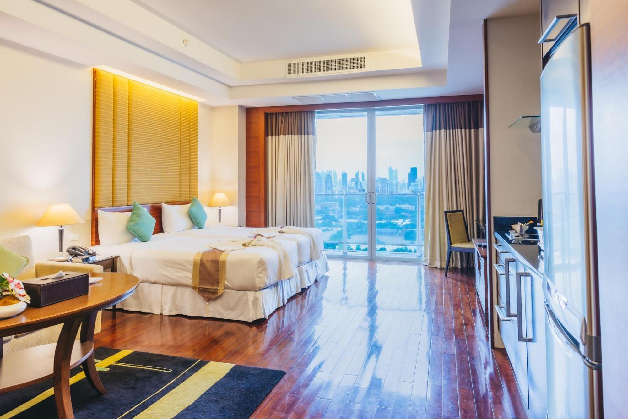 Aparthotel Column 4*