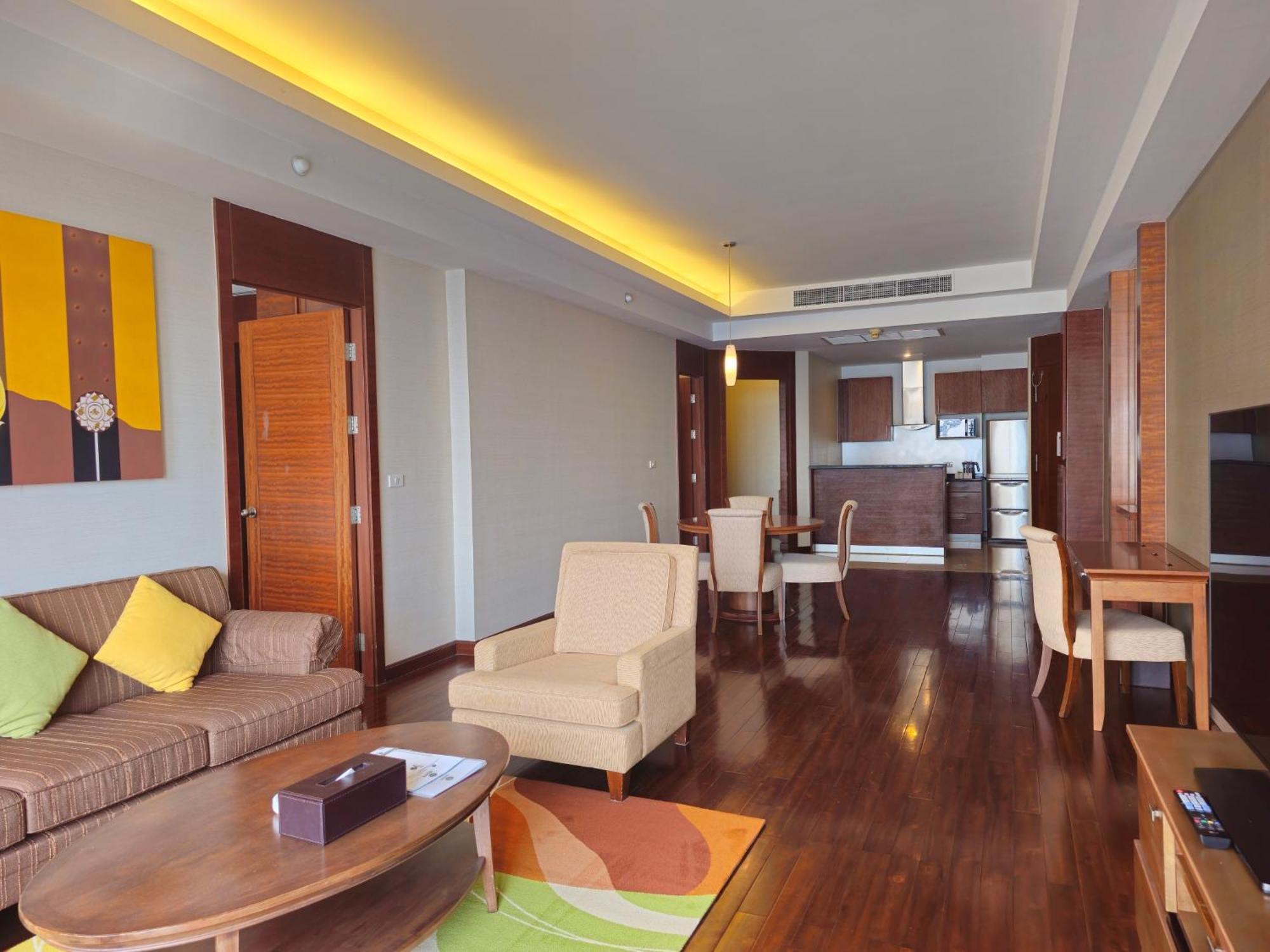 Aparthotel Column