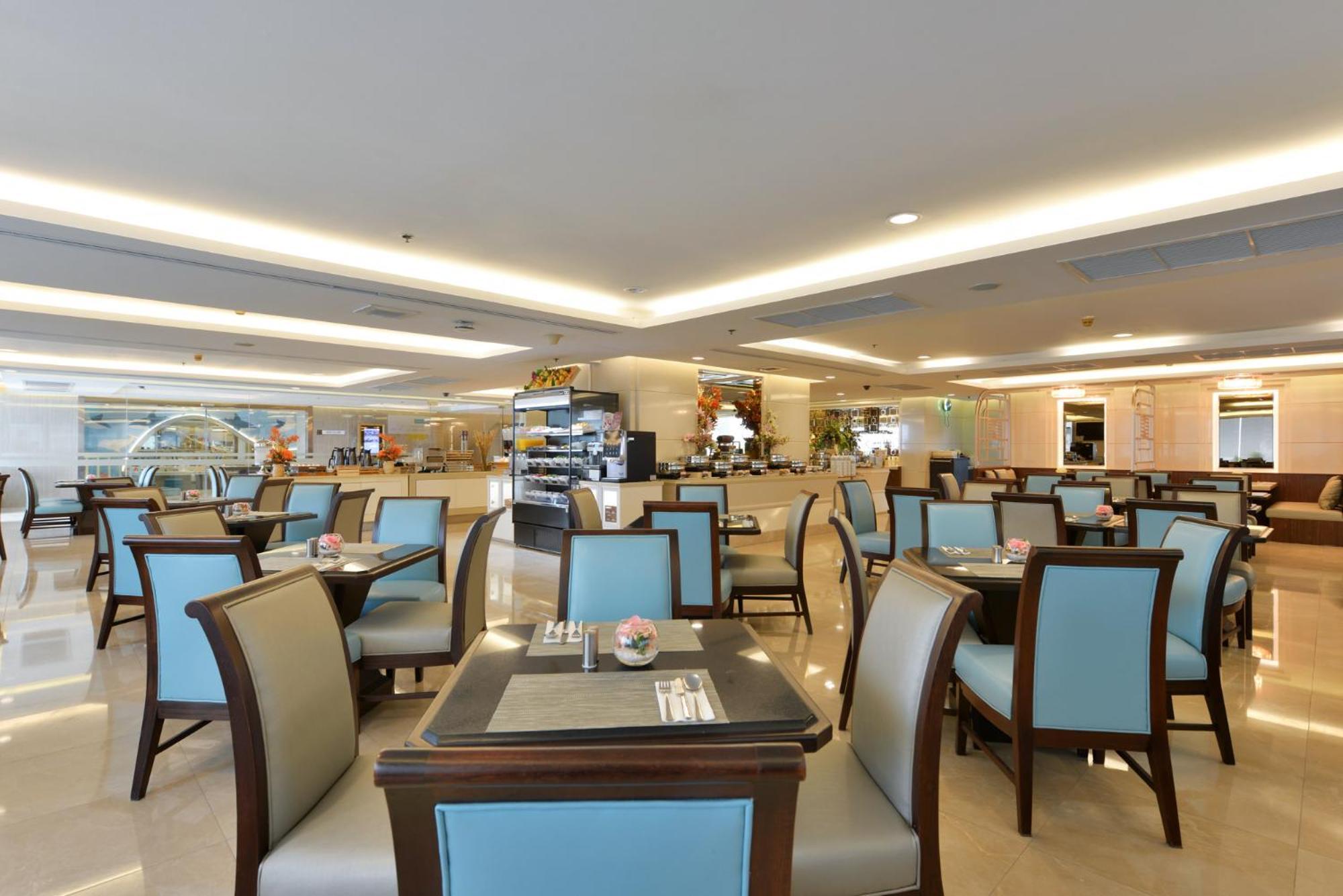 Centre Point Silom - Newly Renovated Hotel 4*
