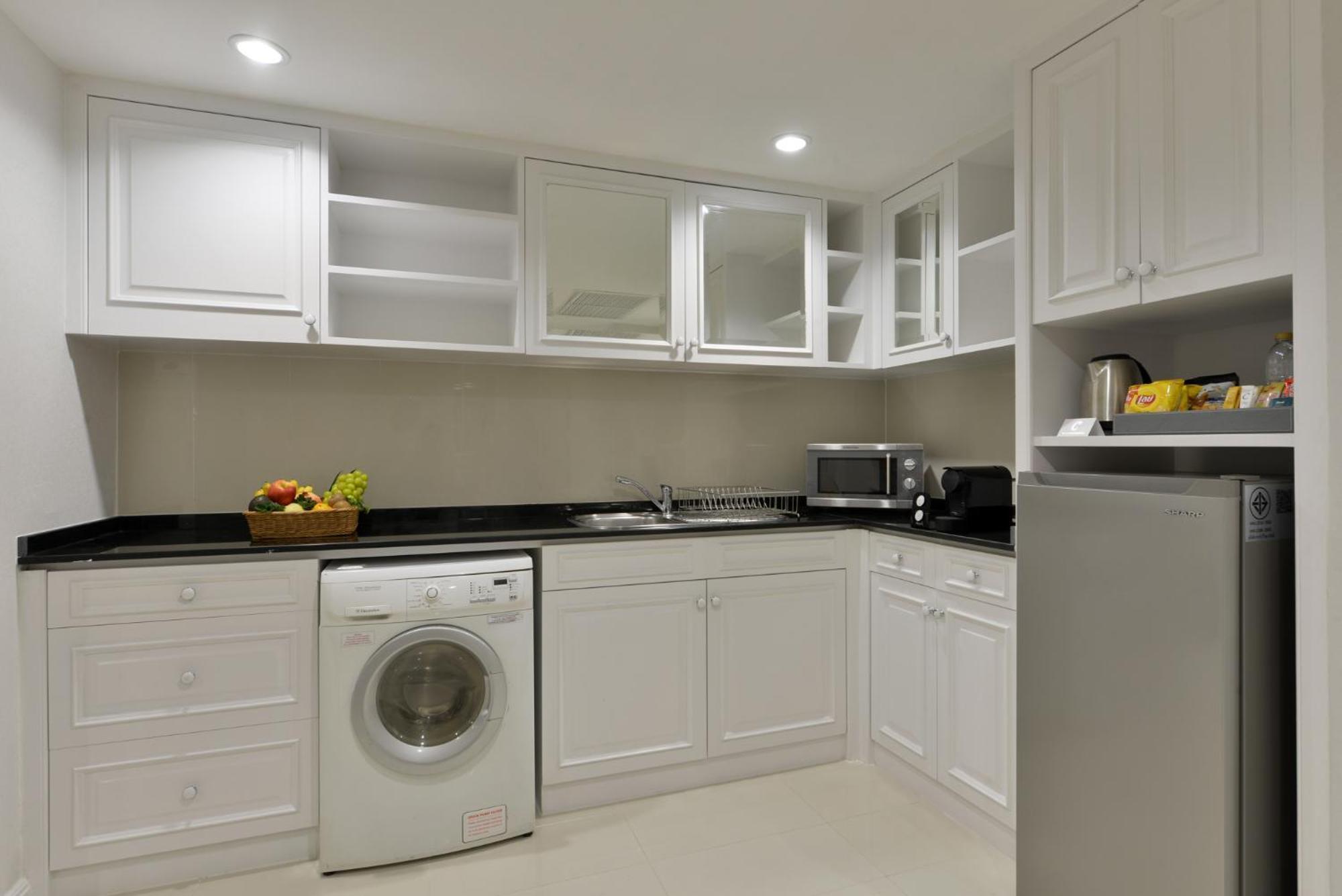 Hotel Centre Point Silom - Newly Renovated 4*