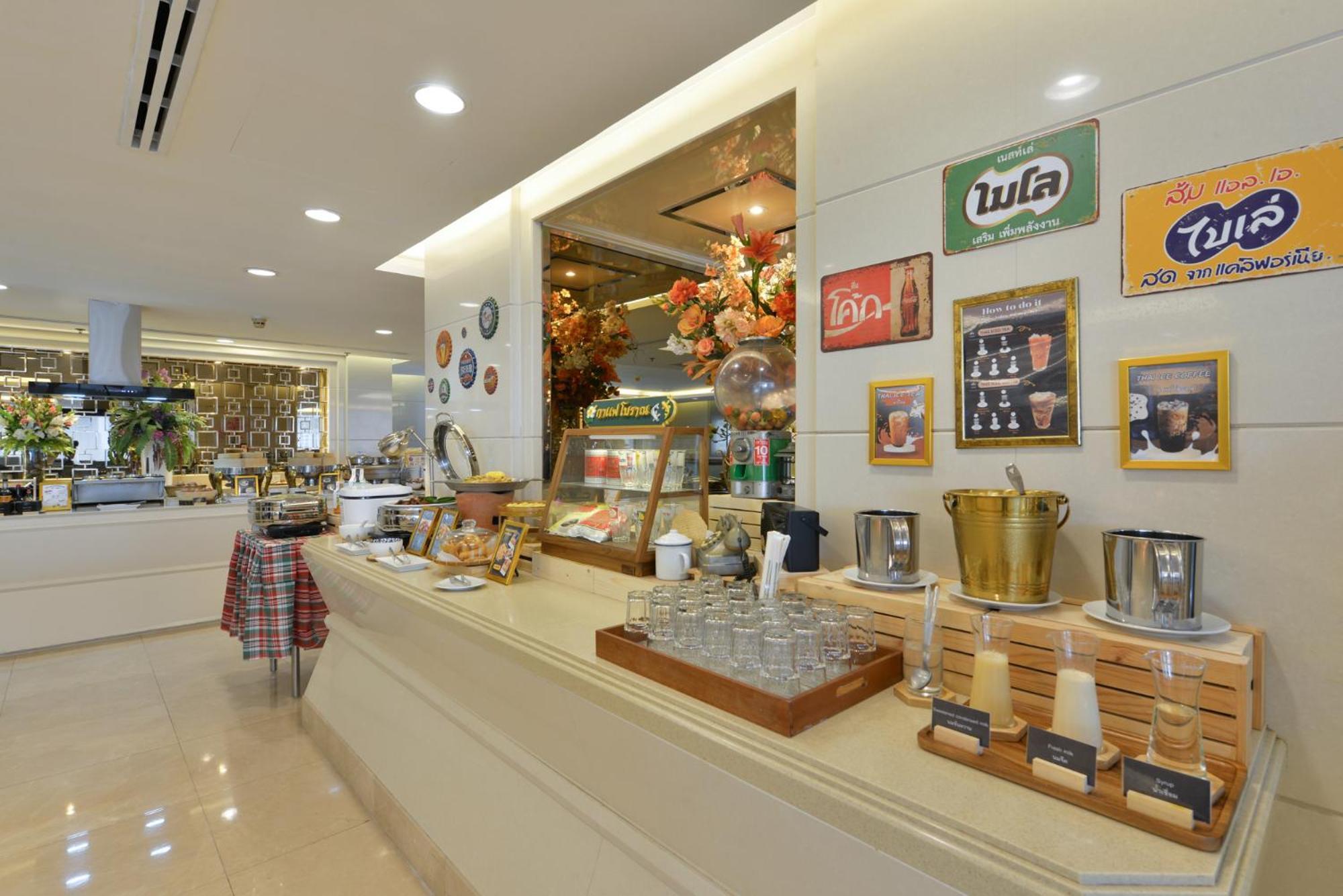 Centre Point Silom - Newly Renovated Hotel
