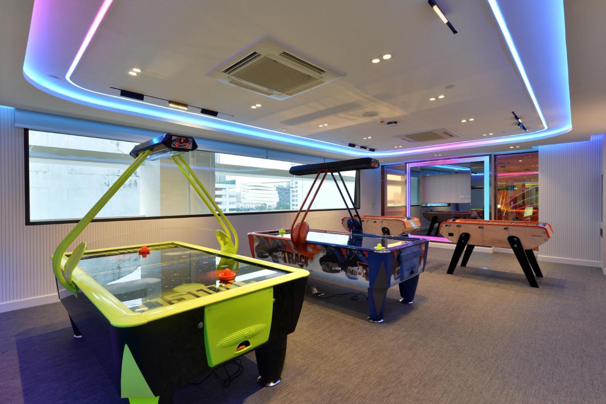Hotel Centre Point Silom - Newly Renovated Bangkok
