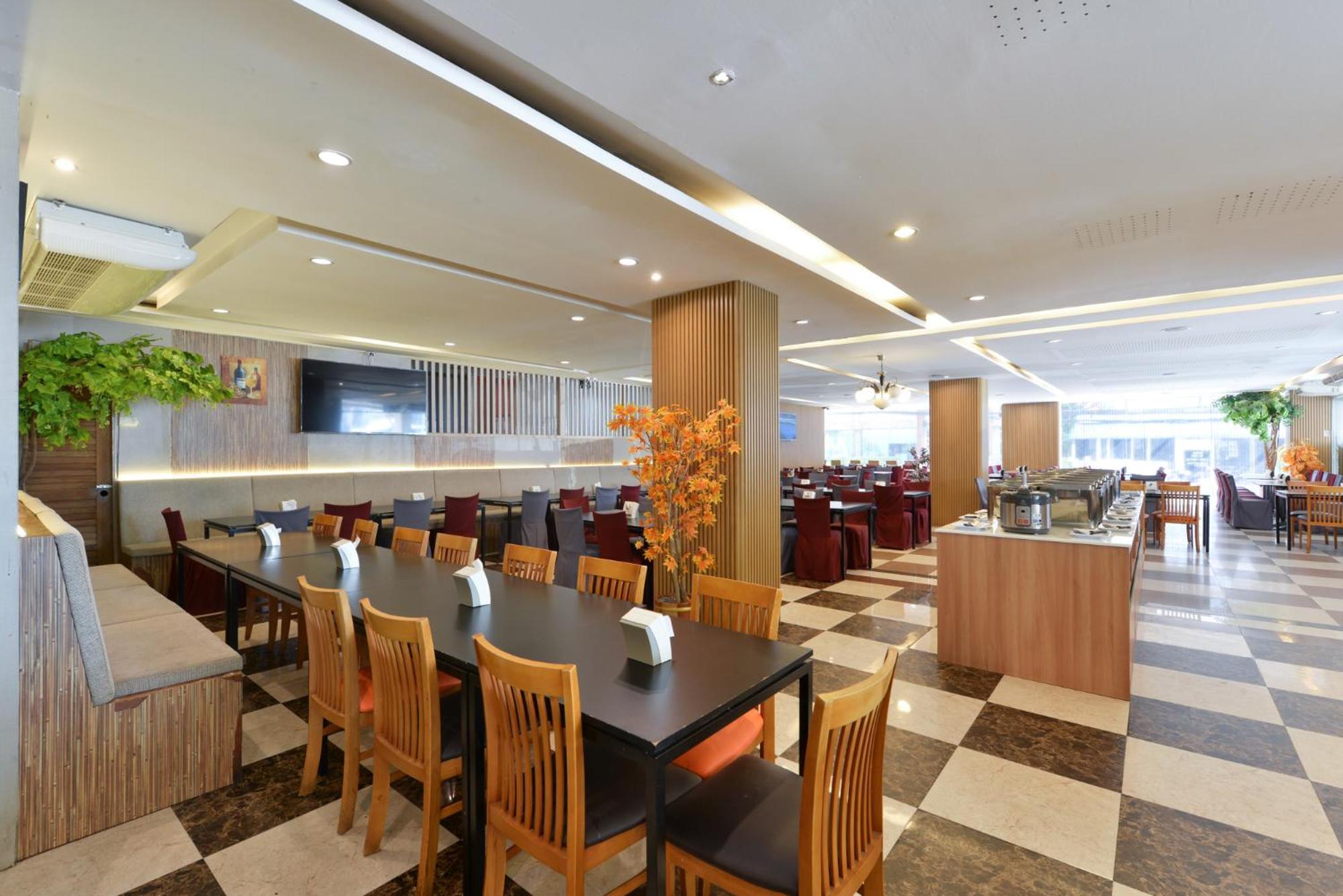 Hotel Three Seasons Bangkok 5*