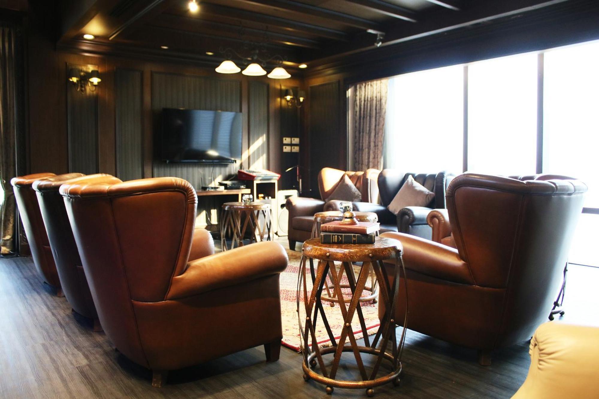 Novotel Ploenchit Sukhumvit - Sha Extra Hotel