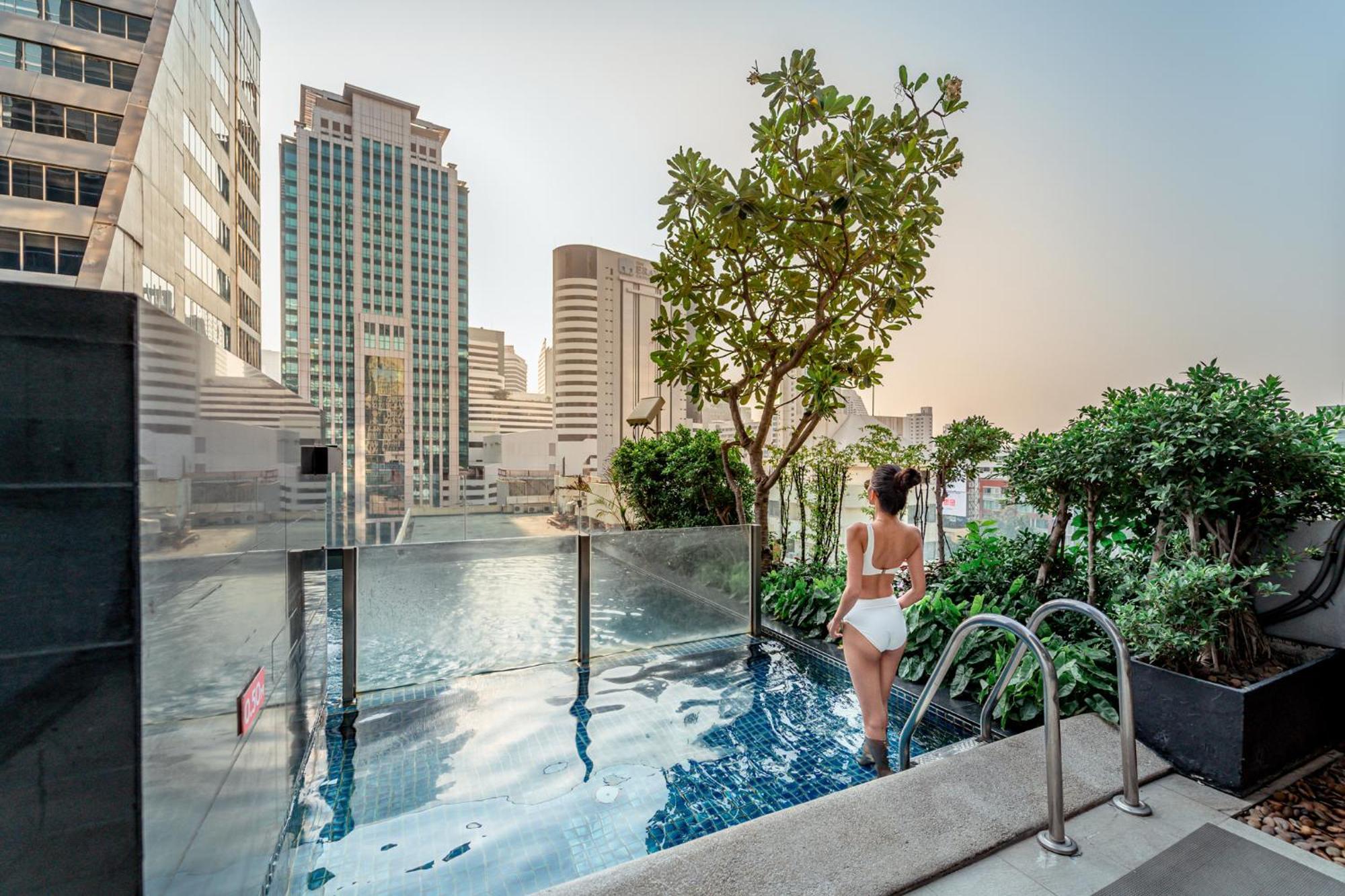 Novotel Ploenchit Sukhumvit - Sha Extra Hotel 4*