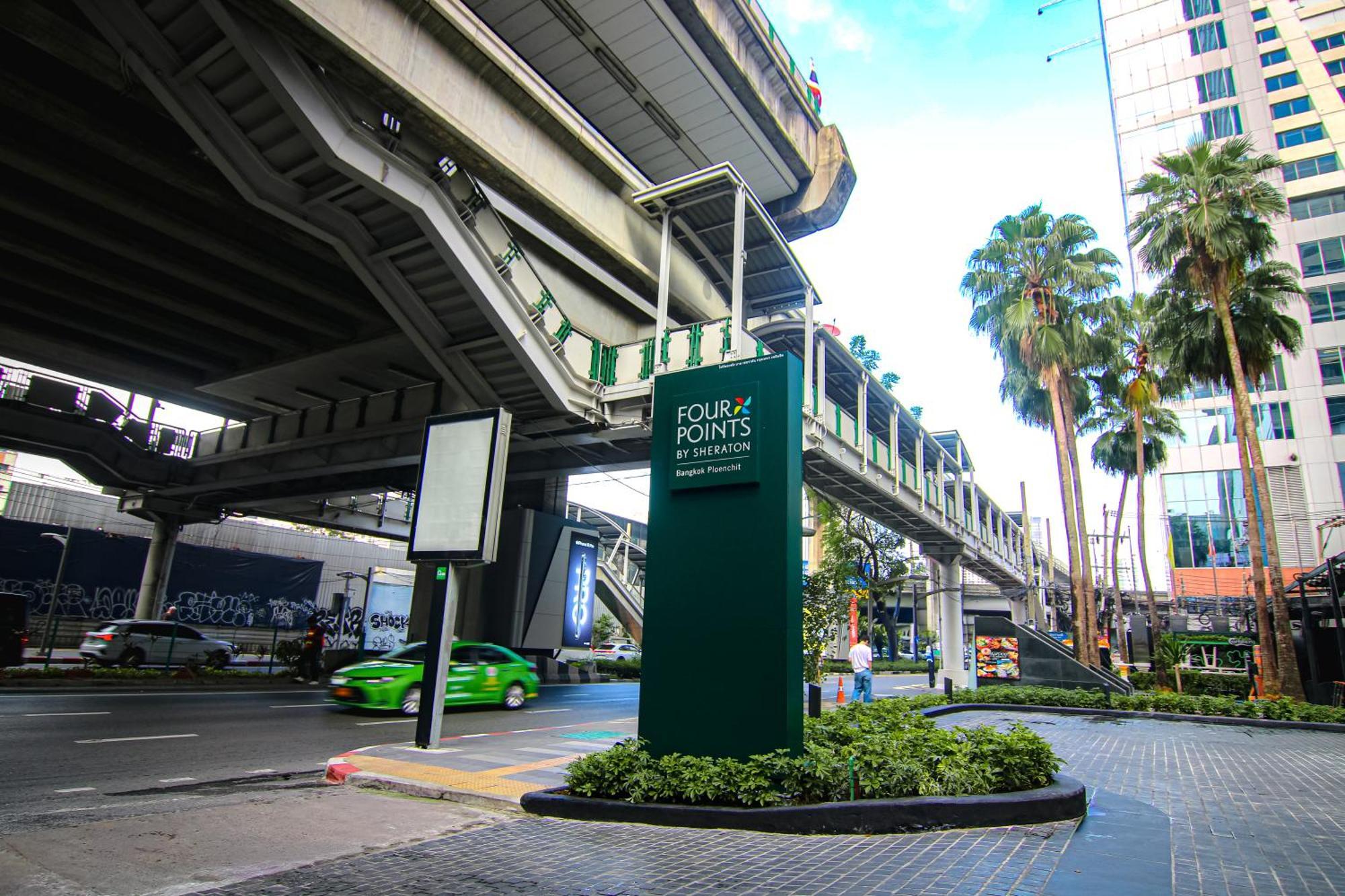 Novotel Ploenchit Sukhumvit - Sha Extra Hotel