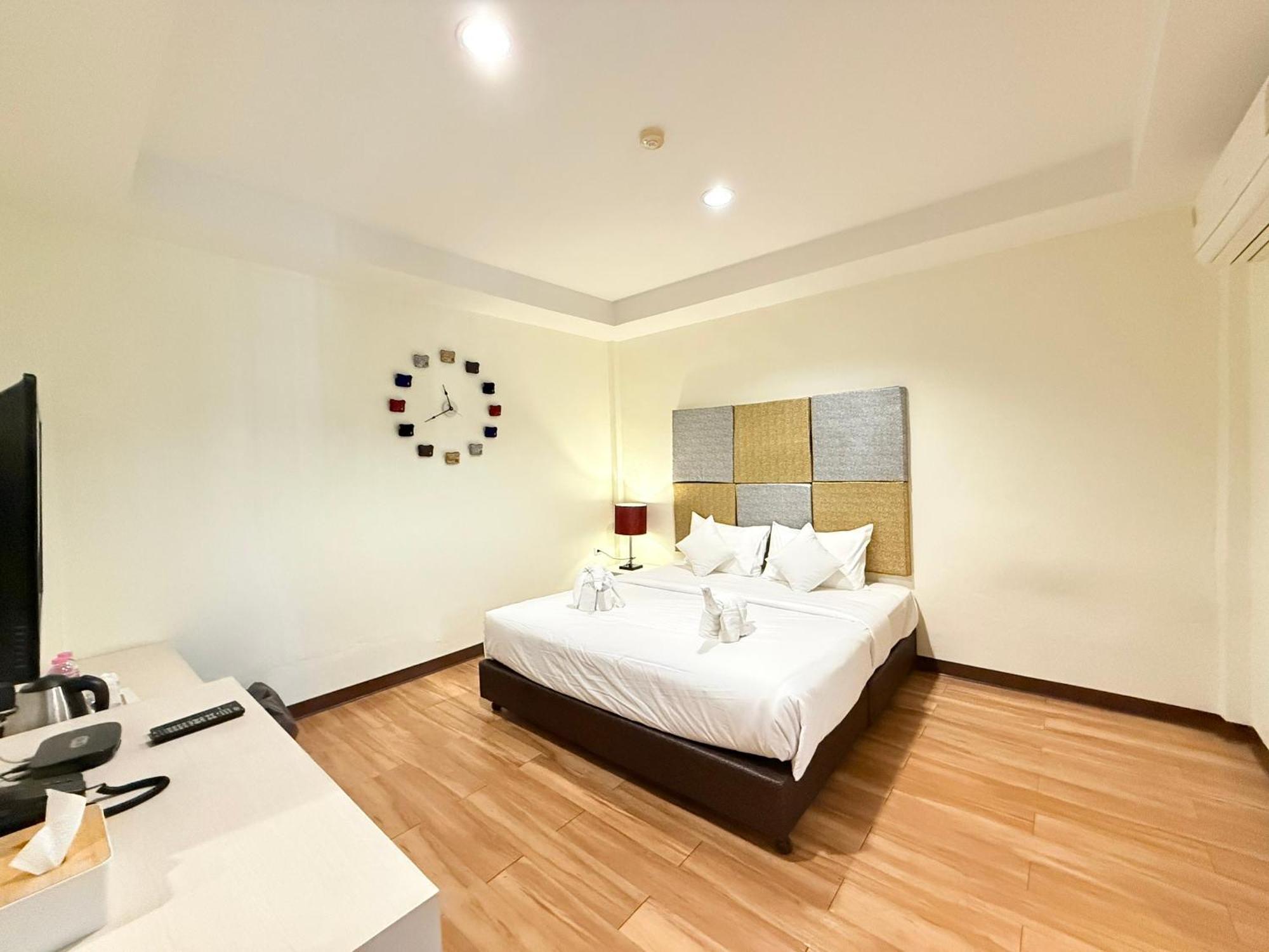 Hotel River Loka Bangkok