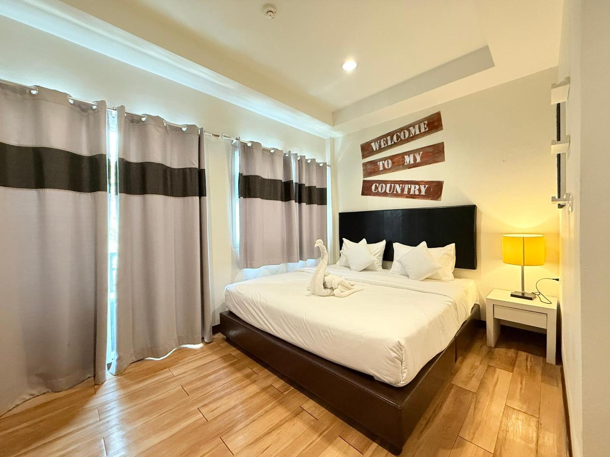 River Loka Hotel