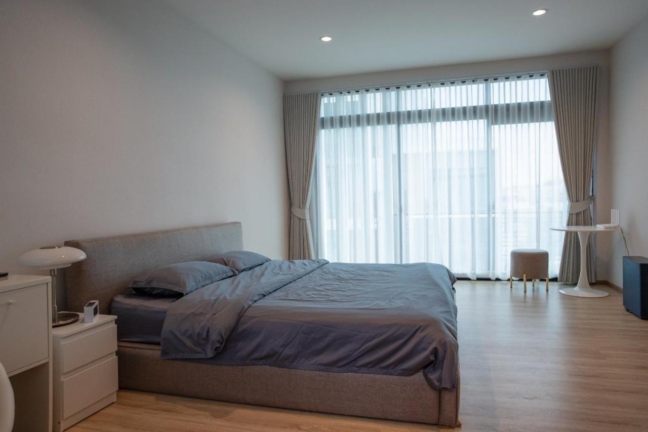 3 Bedroom 3 Bathroom, Luxury Home, Near Ekkamai Bangkok