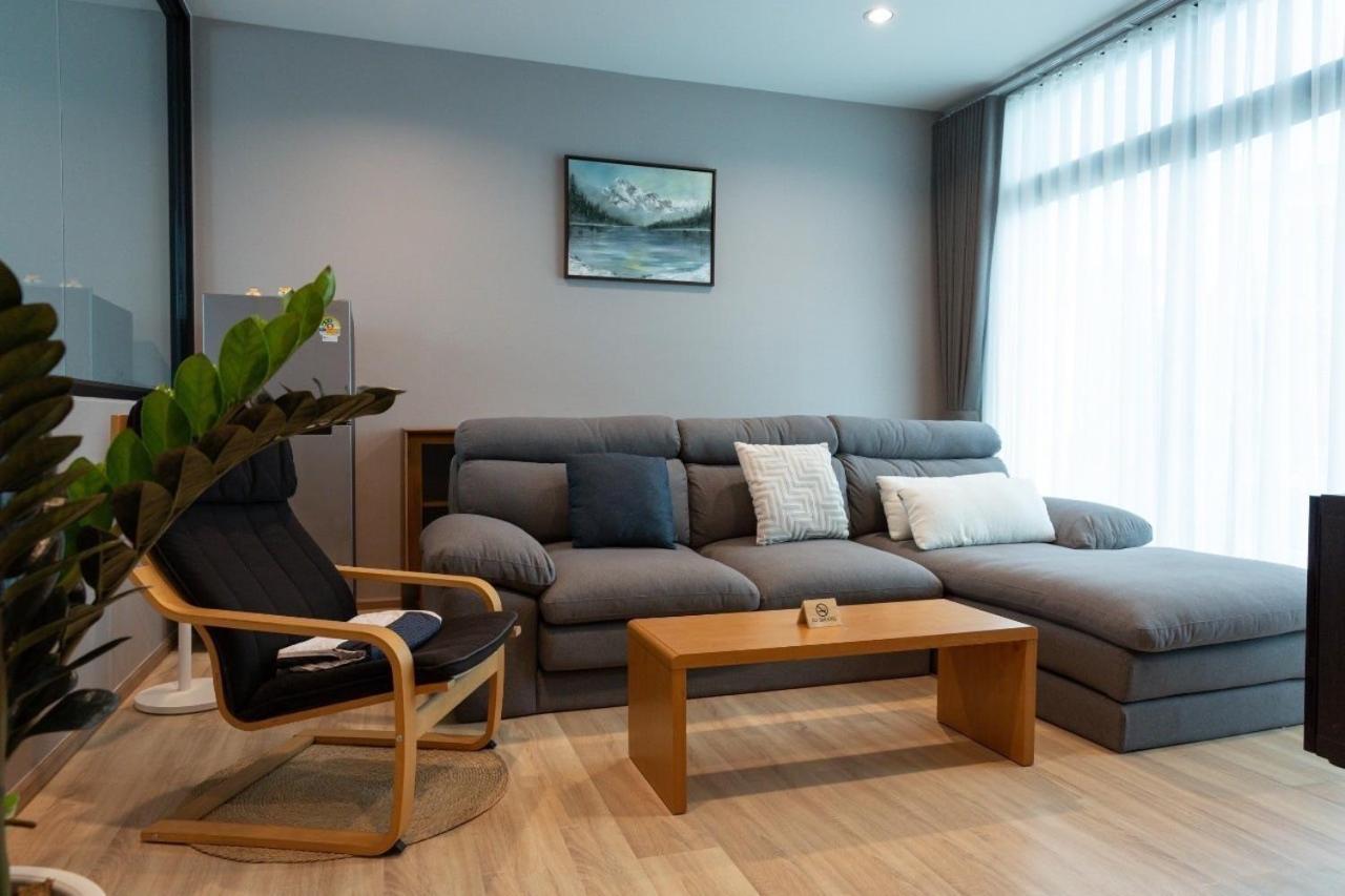 3 Bedroom 3 Bathroom, Luxury Home, Near Ekkamai Bangkok