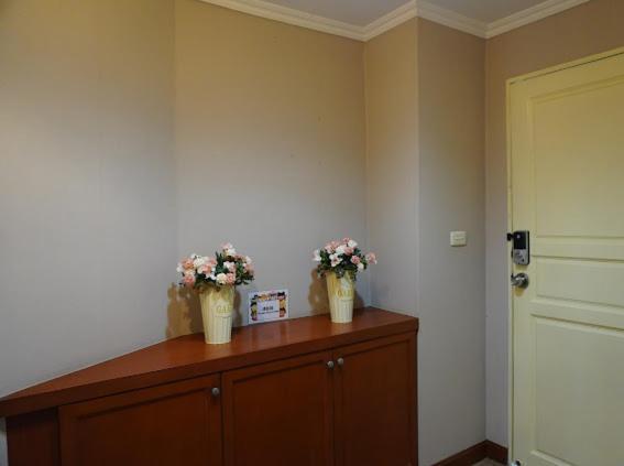 Apartment Young Place