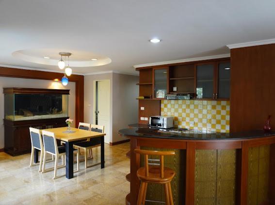Young Place Apartment
