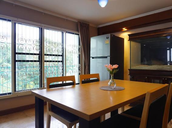 Apartment Young Place