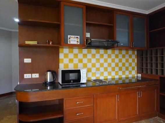 Young Place Apartment *