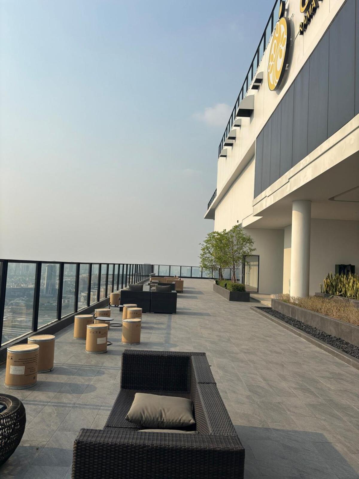 Cassia Rama9 Loft Highrise View Apartment