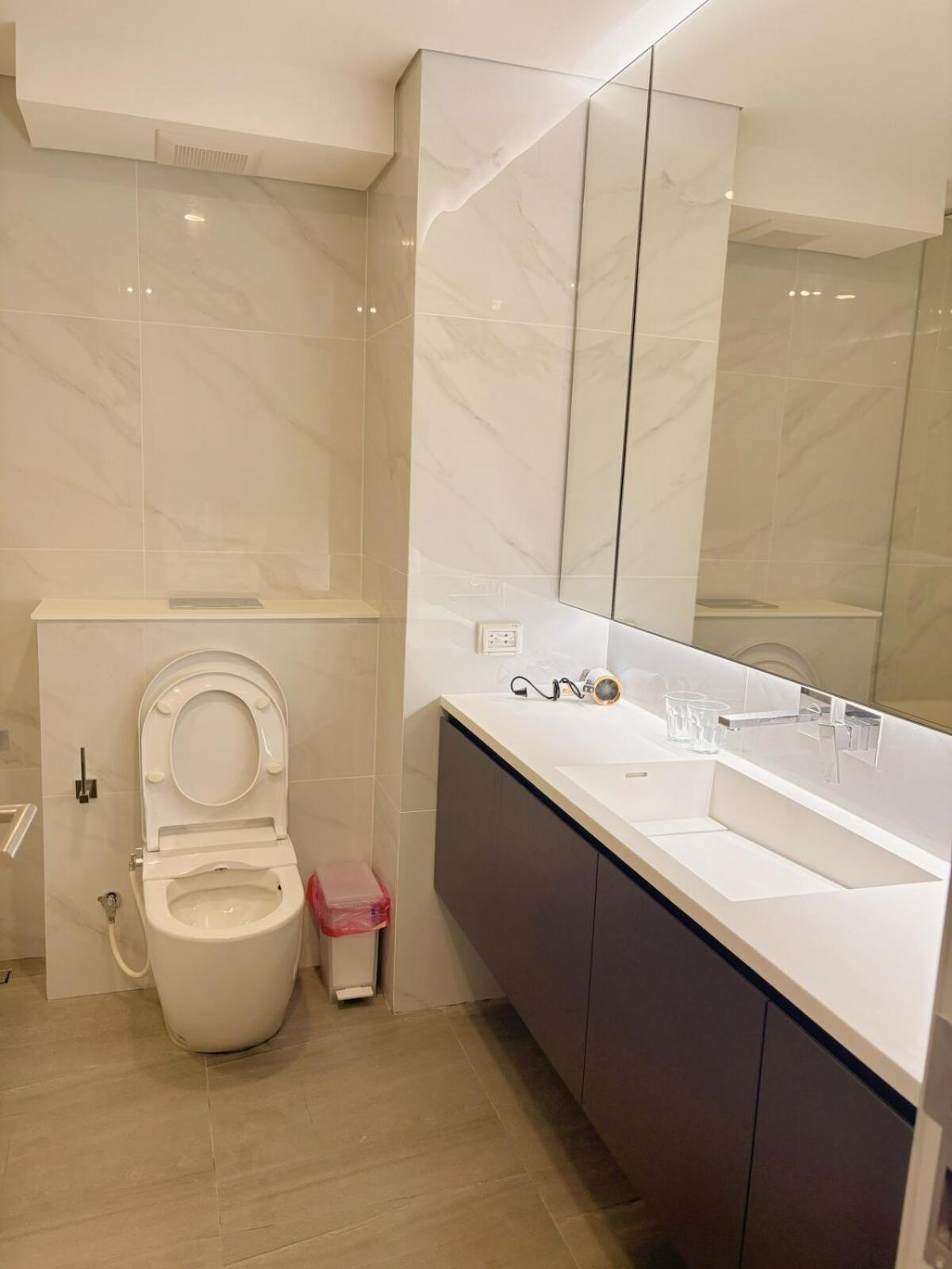 Cassia Rama9 Loft Highrise View