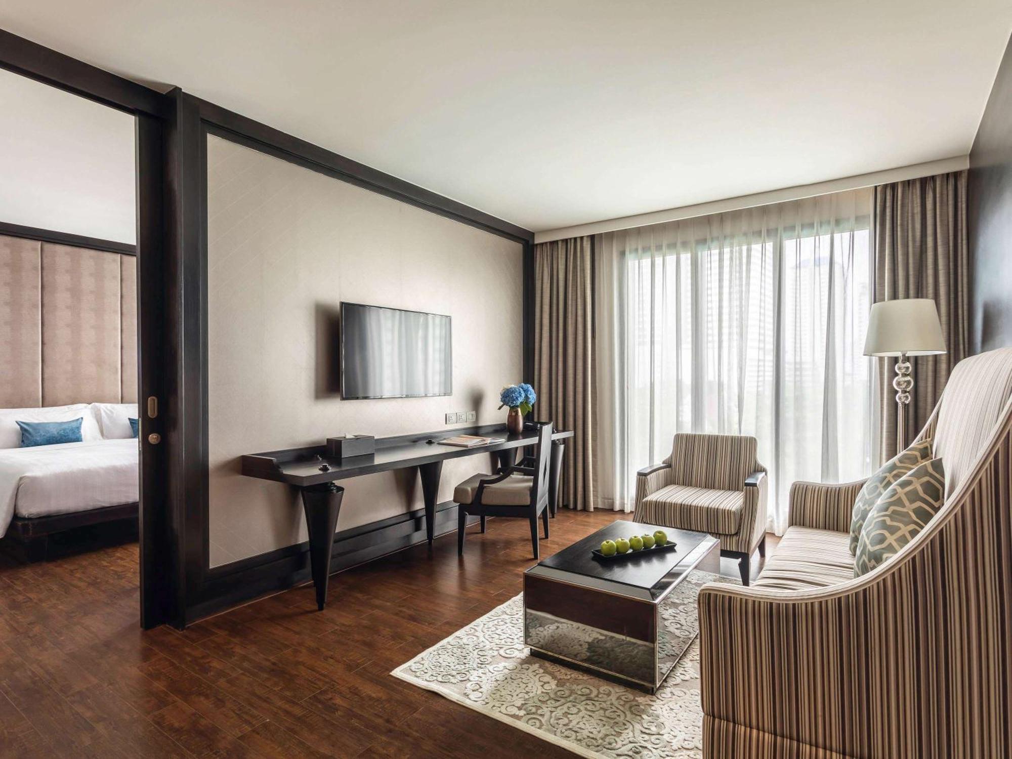 Hotel M\u00f6venpick Sukhumvit 15 5*