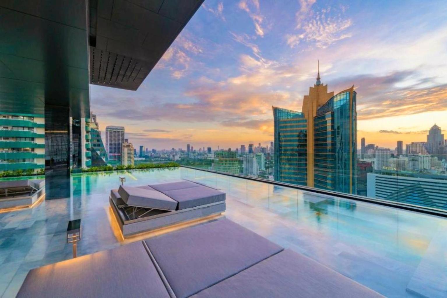 Luxury Sukhumvit Asoke Nana 65 Sqm Sleeps 4 Apartment Bangkok