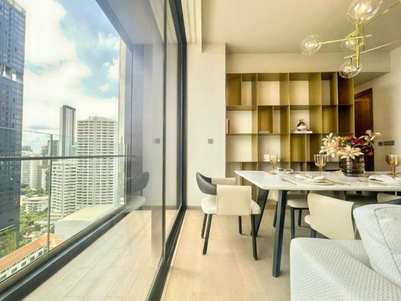 Luxury Sukhumvit Asoke Nana 65 Sqm Sleeps 4