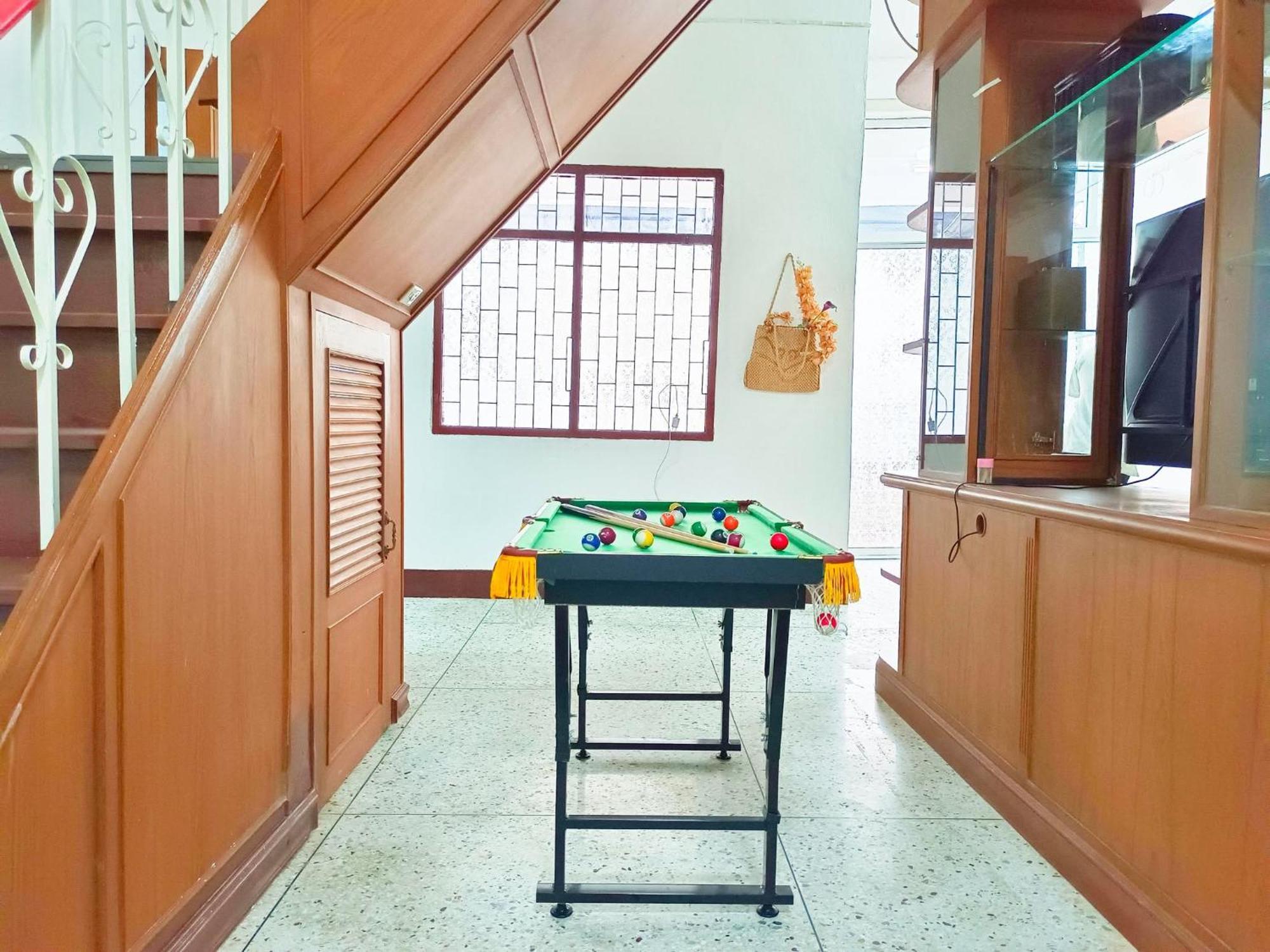 Entire House For 16 People - Walking Distance From Bts Onnut Bangkok