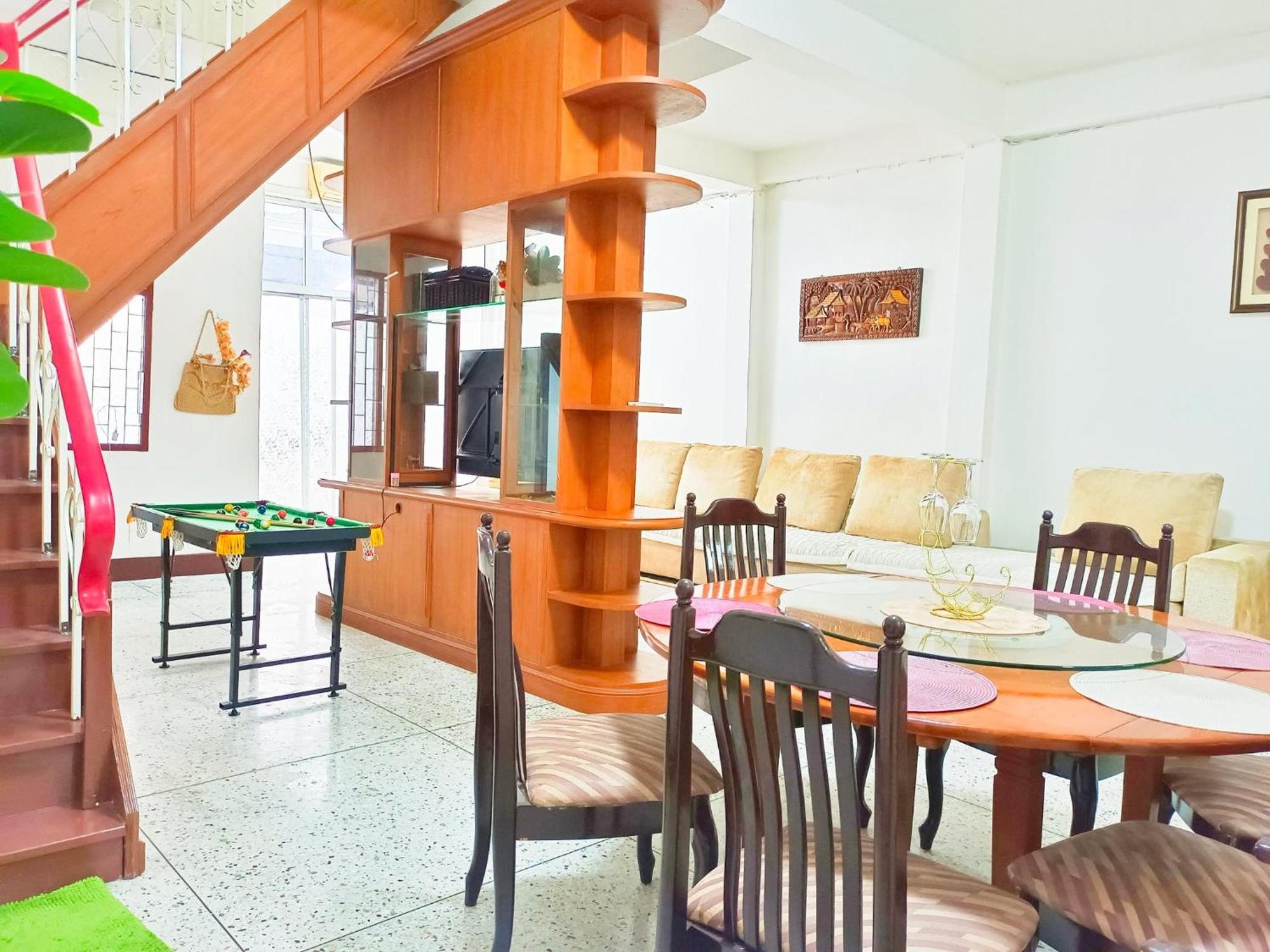 Holiday home Entire House For 16 People - Walking Distance From Bts Onnut Bangkok