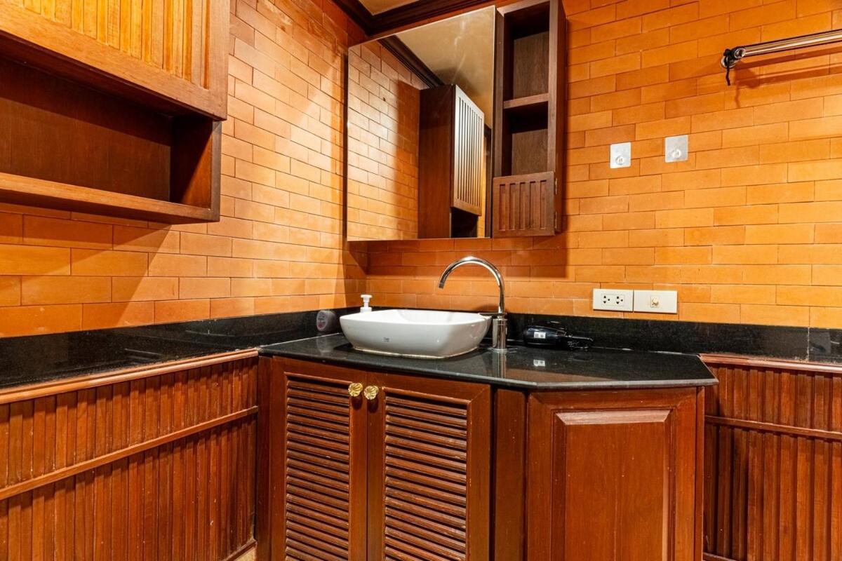 Riverside Near Iconsiam & Asiatique Check In 24h Apartment