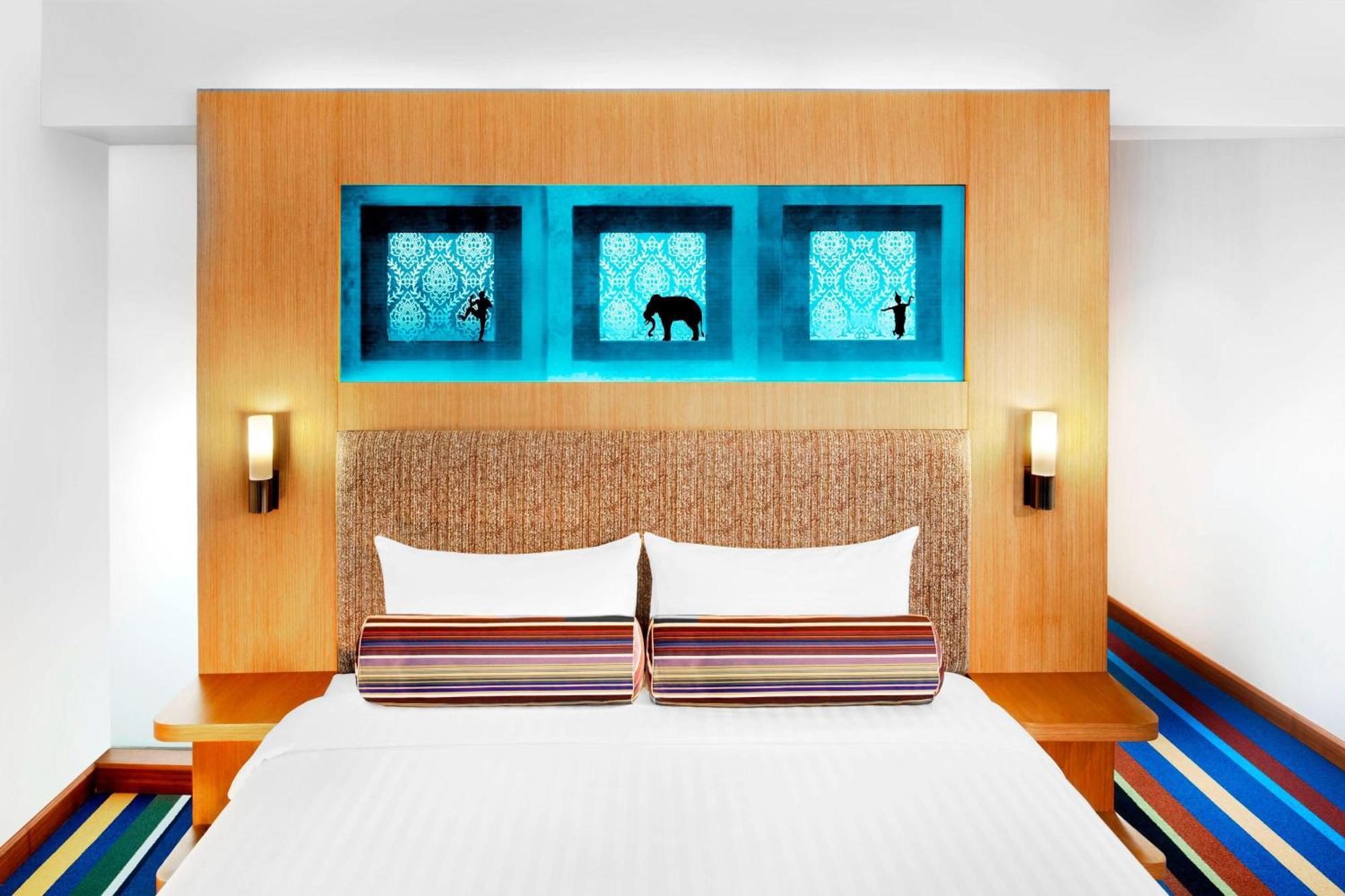 Aloft - Sukhumvit 11 Hotel 4*