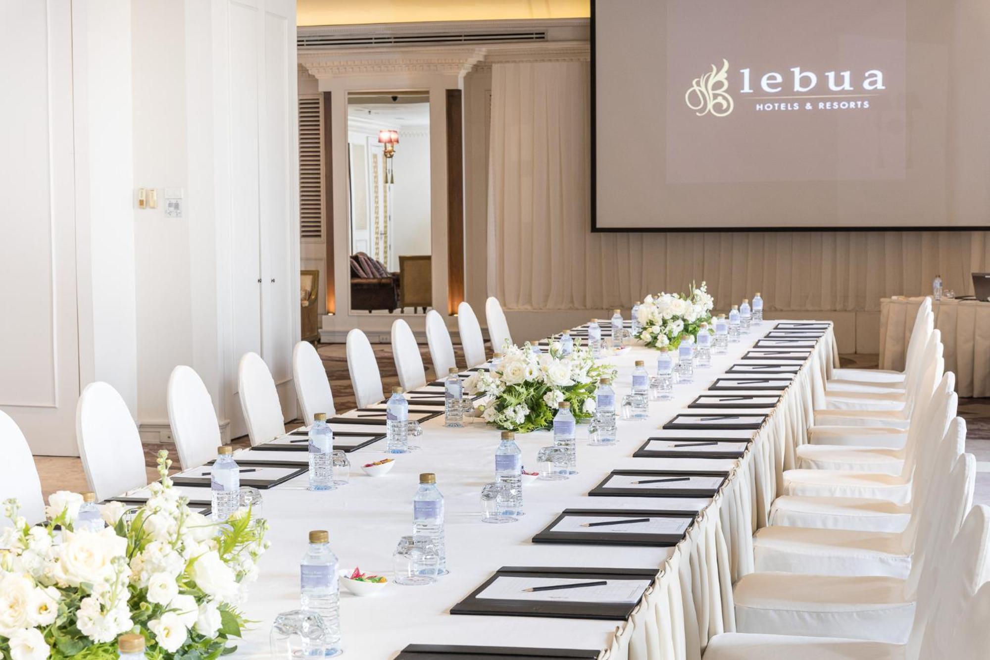 Hotel Tower Club At Lebua 5*