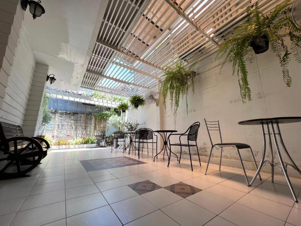 Hotel Ban Thungdang Housetel Bangkok