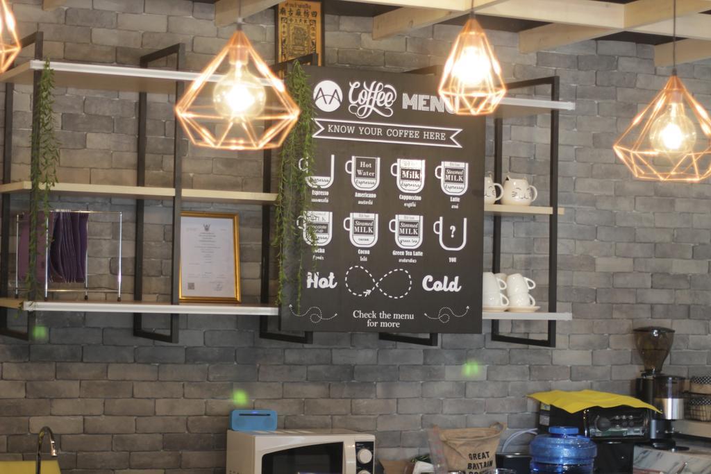 Cazz Cafe And Hostel *