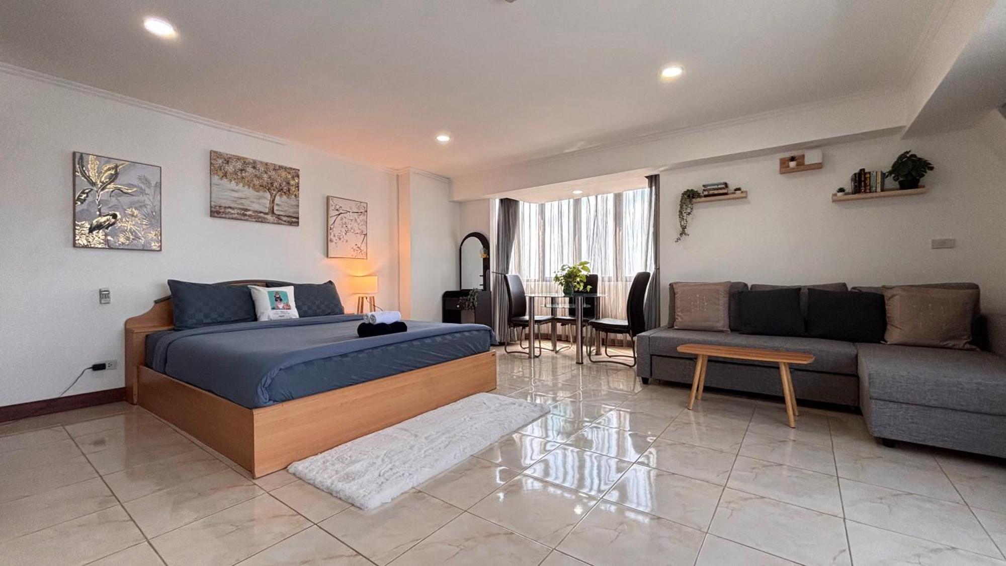 European Design With Stunning Sunset View Appartement