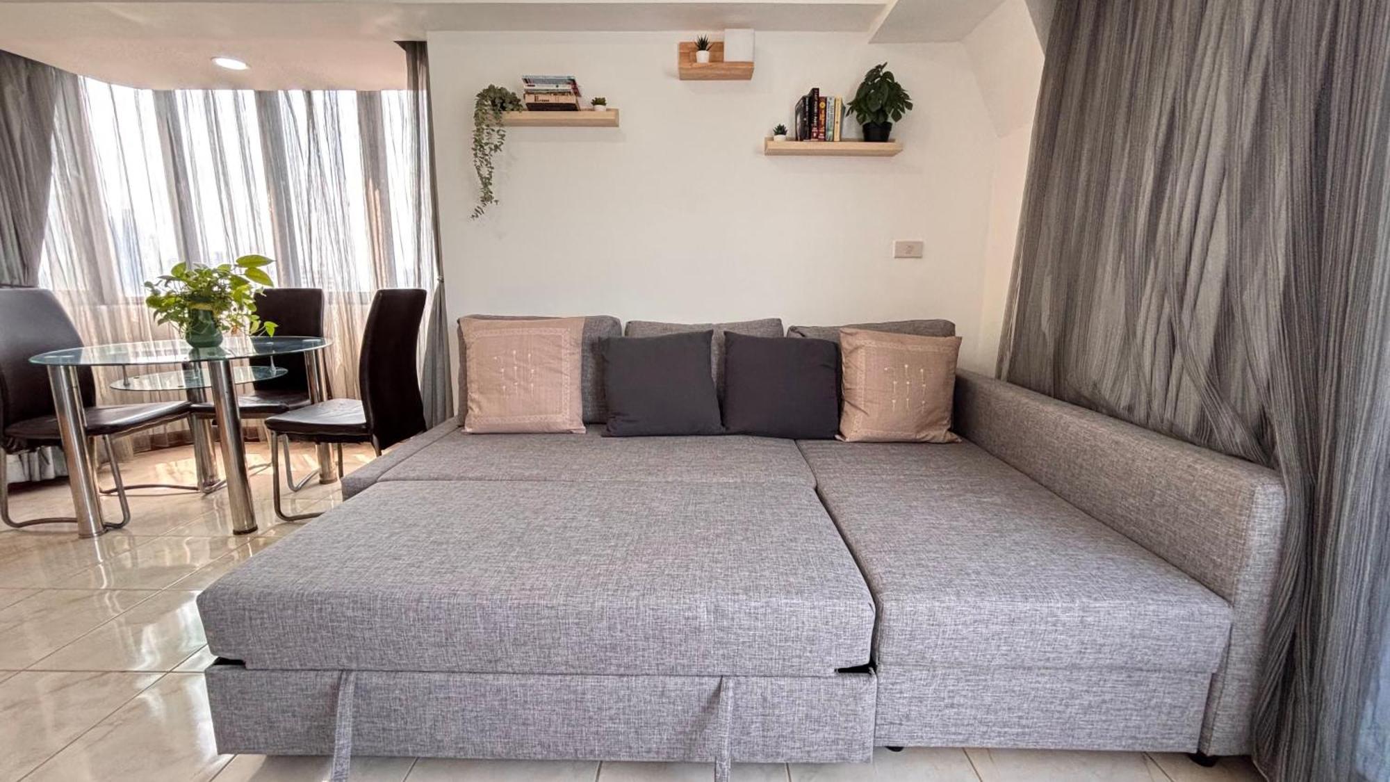 European Design With Stunning Sunset View Appartement Bangkok