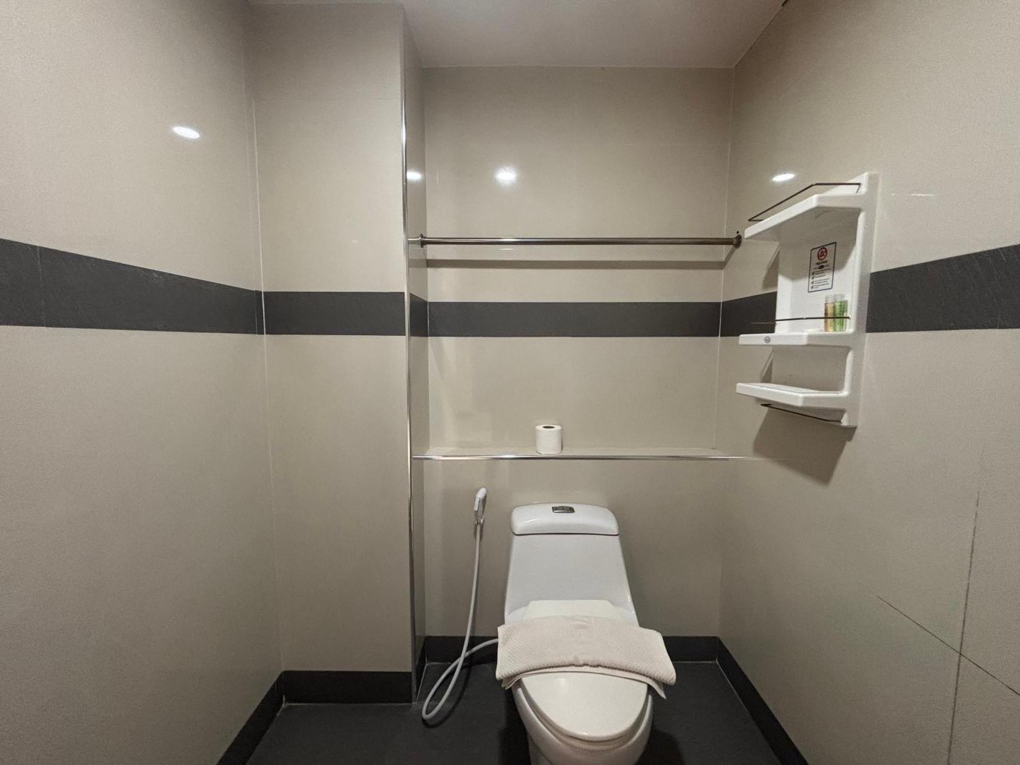 Ree- Riverside,rama 3 Hotel 2*
