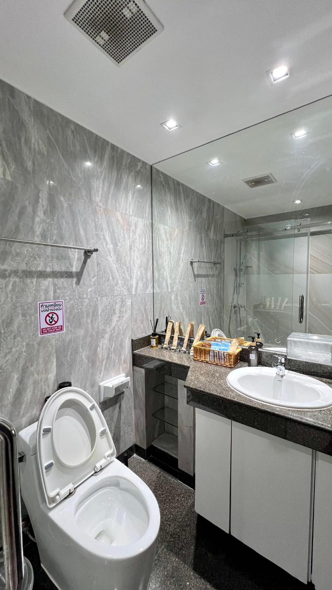 Villa 5br With Private Pool Sukhumvit 10mins Bts *
