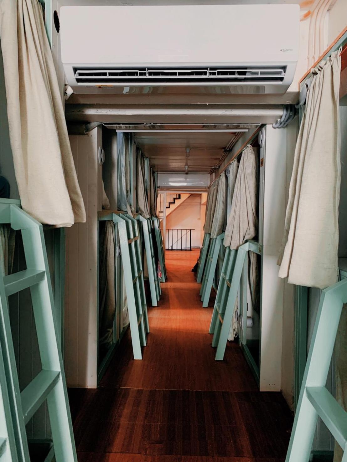 - Easy Monday Near Khaosan Capsulehotel
