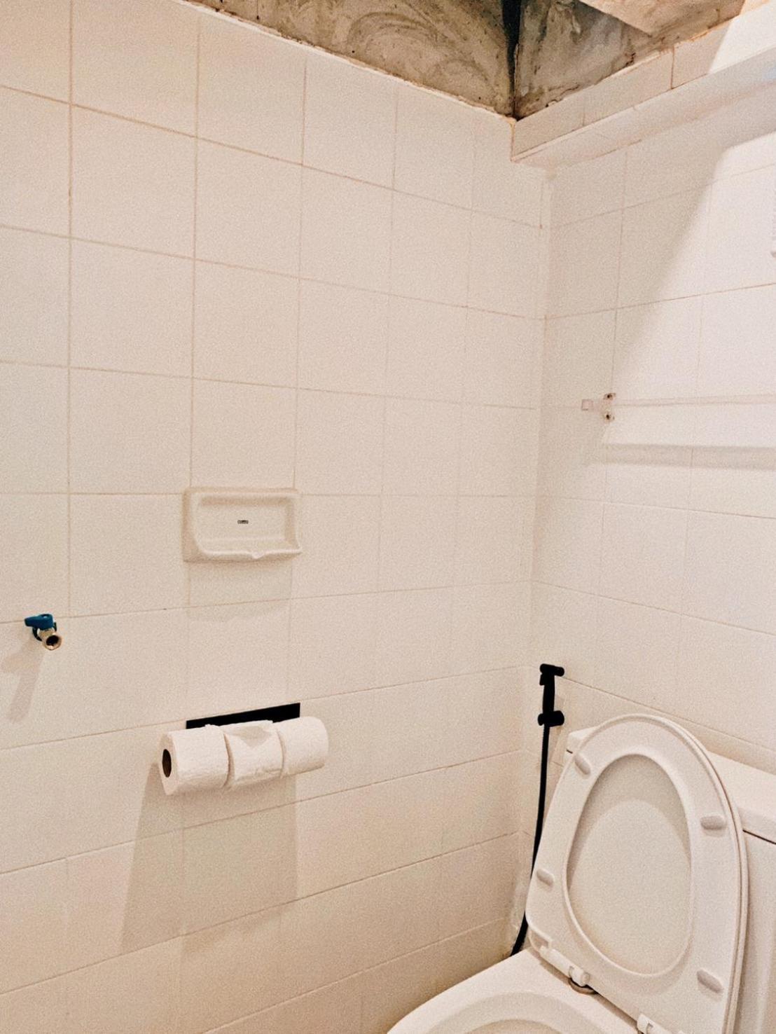 - Easy Monday Near Khaosan Capsulehotel