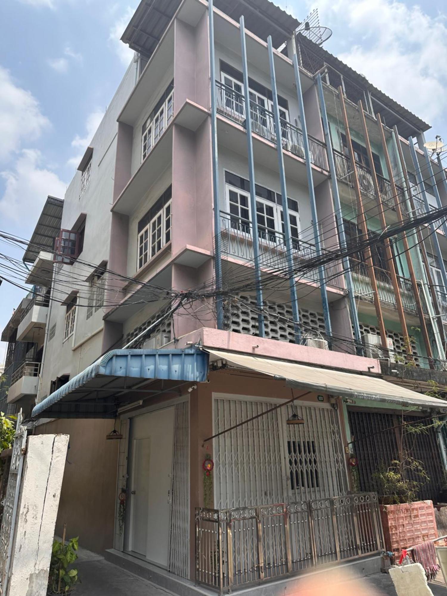 Regalohome Br Homestay