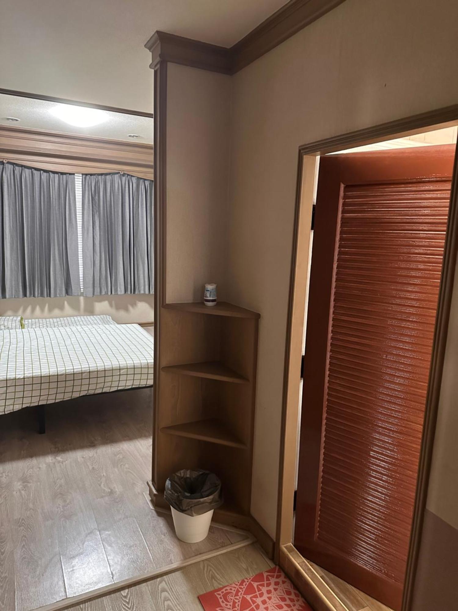 Regalohome Br Homestay *