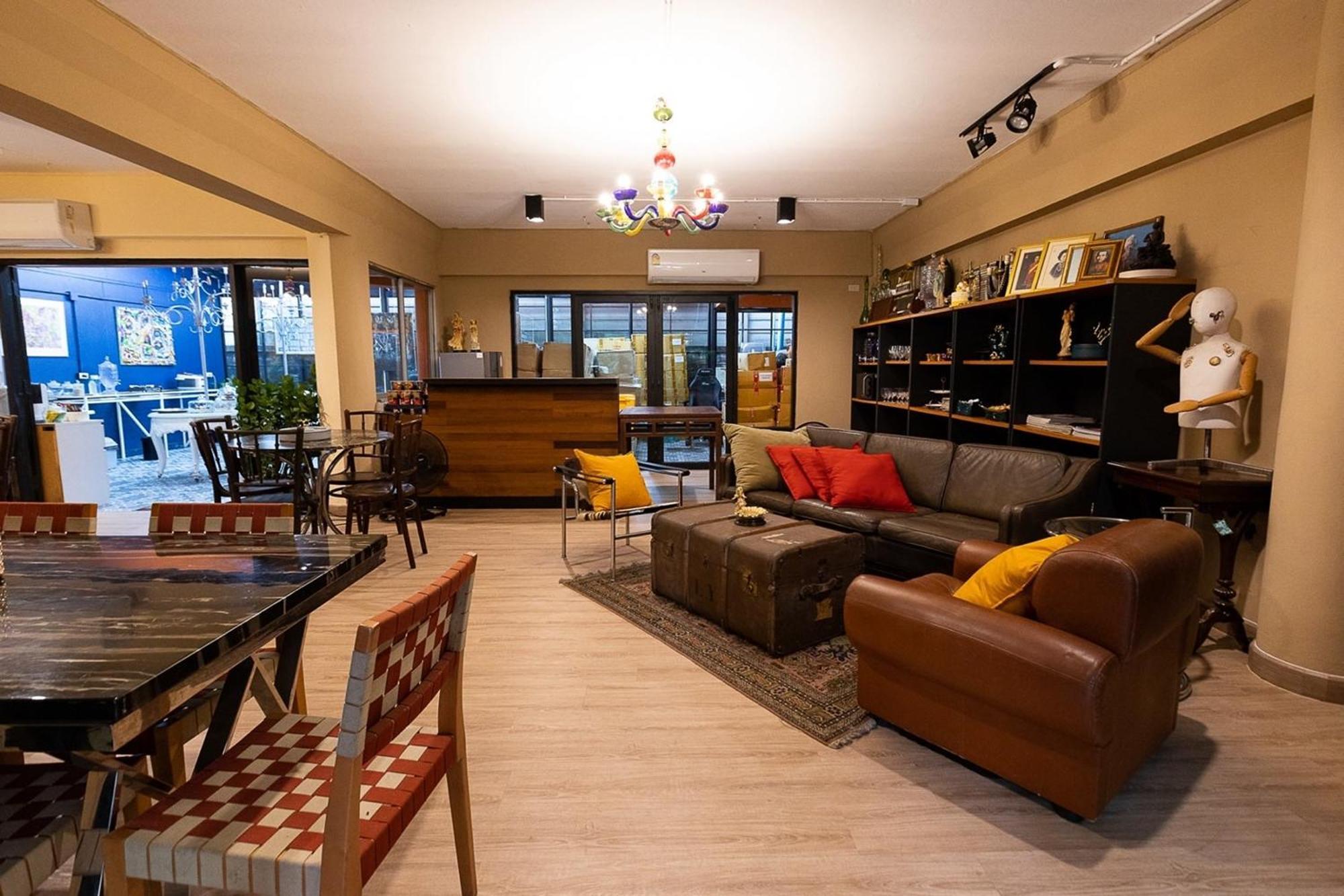 Orange Hostel *
