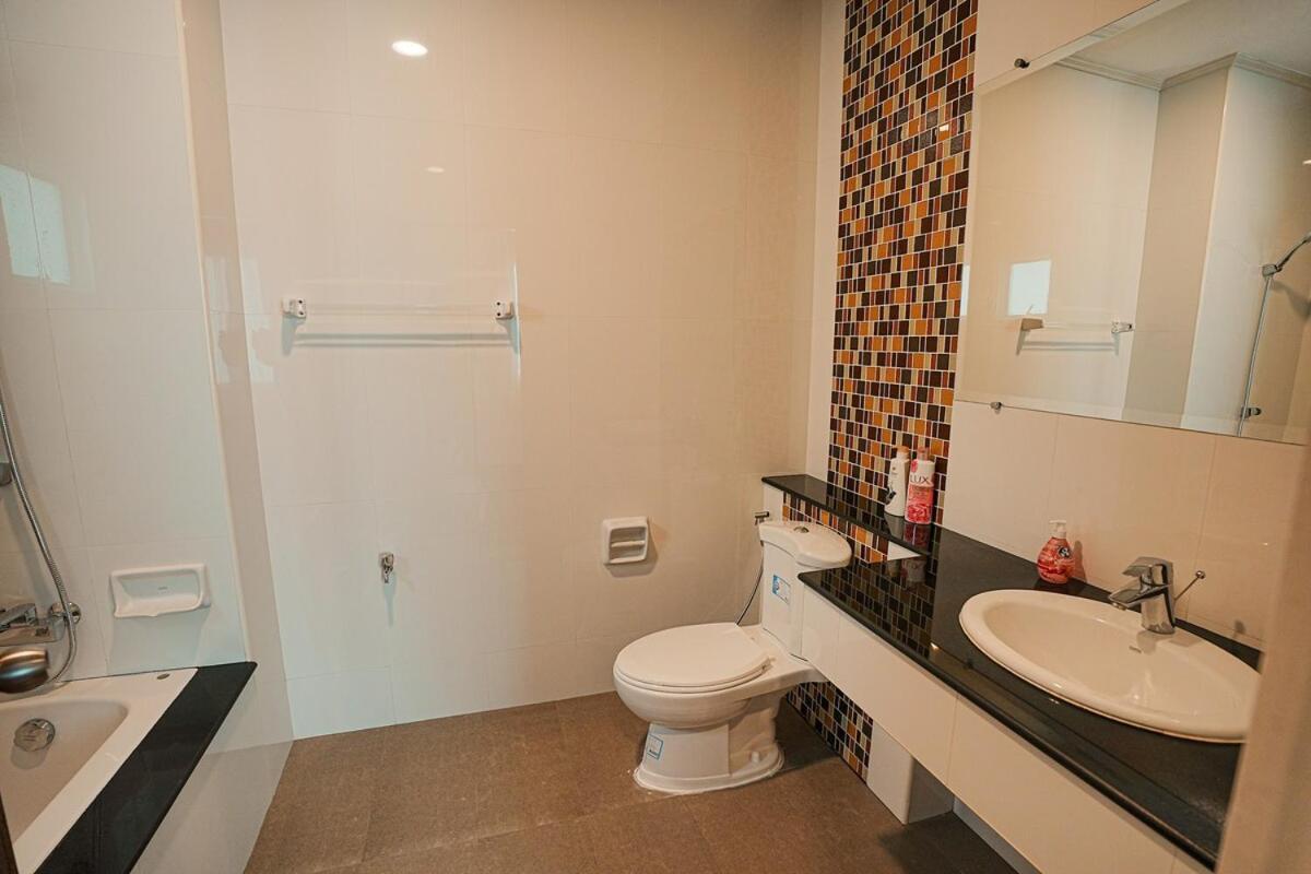 Villa 906 Center Single Pool Bts Asok 5 Bedrooms 6 Bathrooms