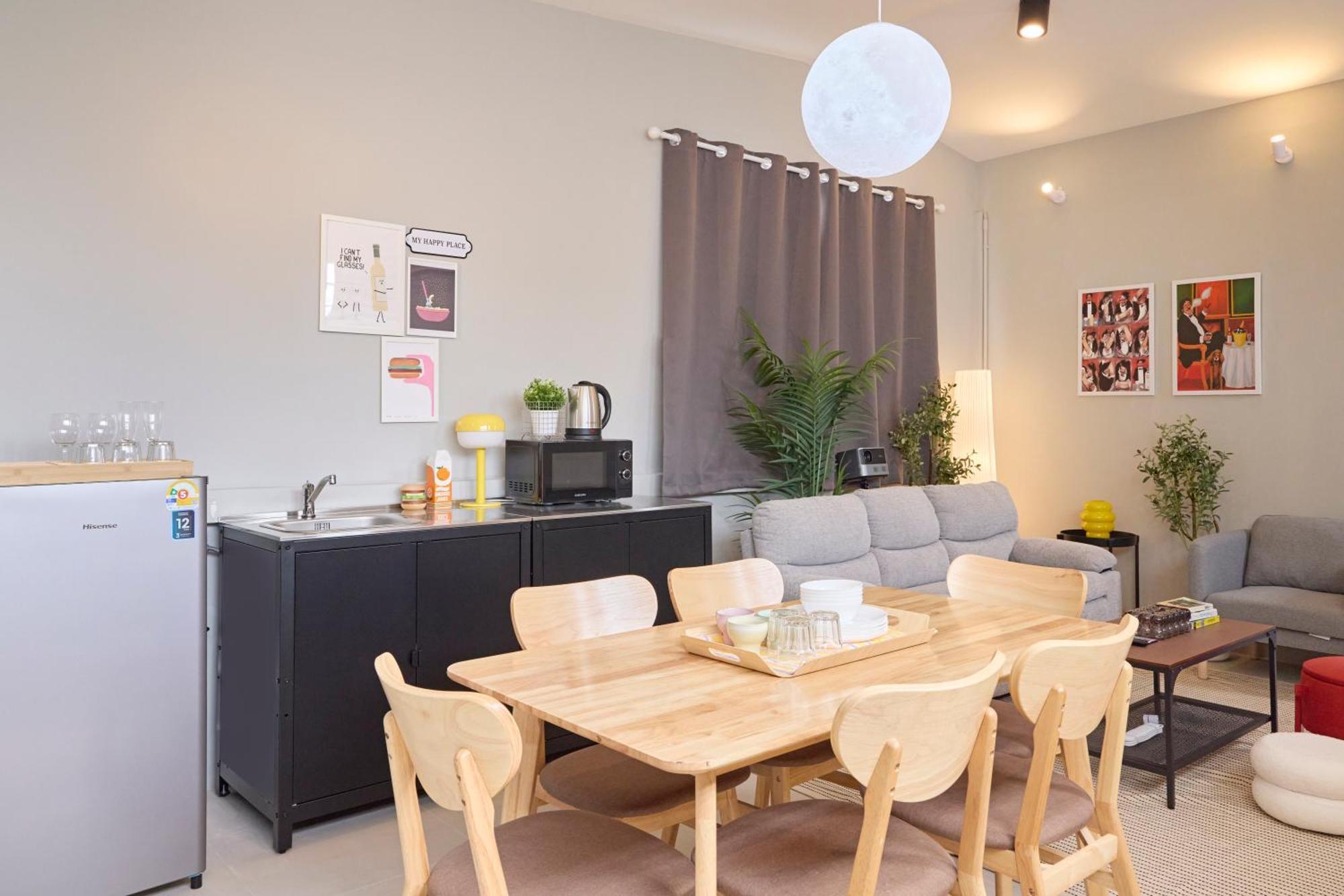 Ferienhaus Cozy&modern 6-br Home, 14pax - Central, 5mins Bts *