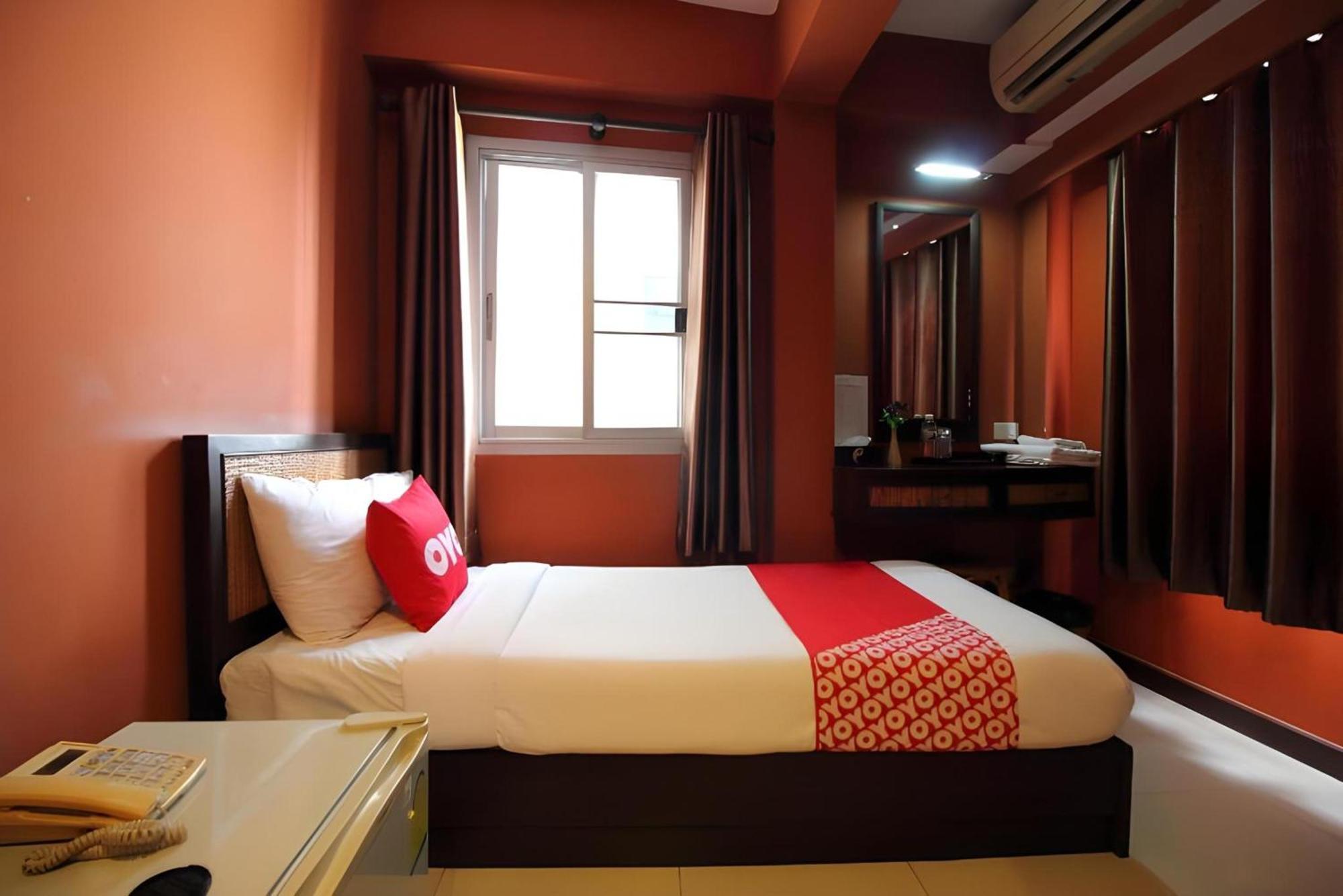 Pannee Khaosan - Sha 3*